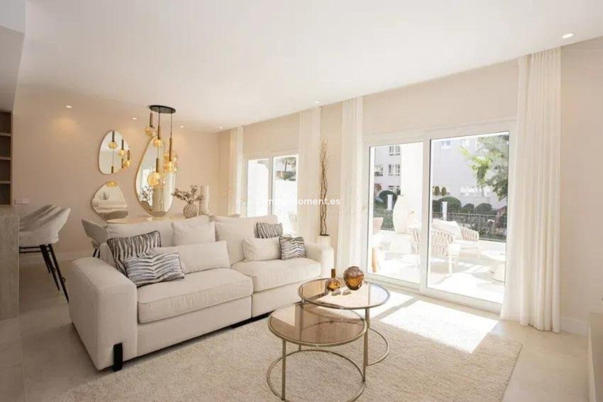 Resale - Apartment - Marbella - Nueva Andalucía