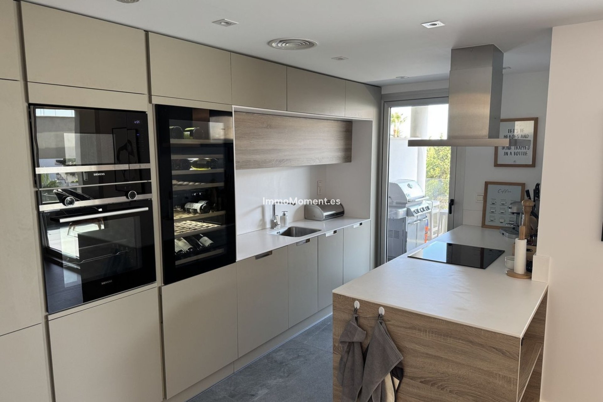 Resale - Apartment - Marbella - Nueva Andalucía