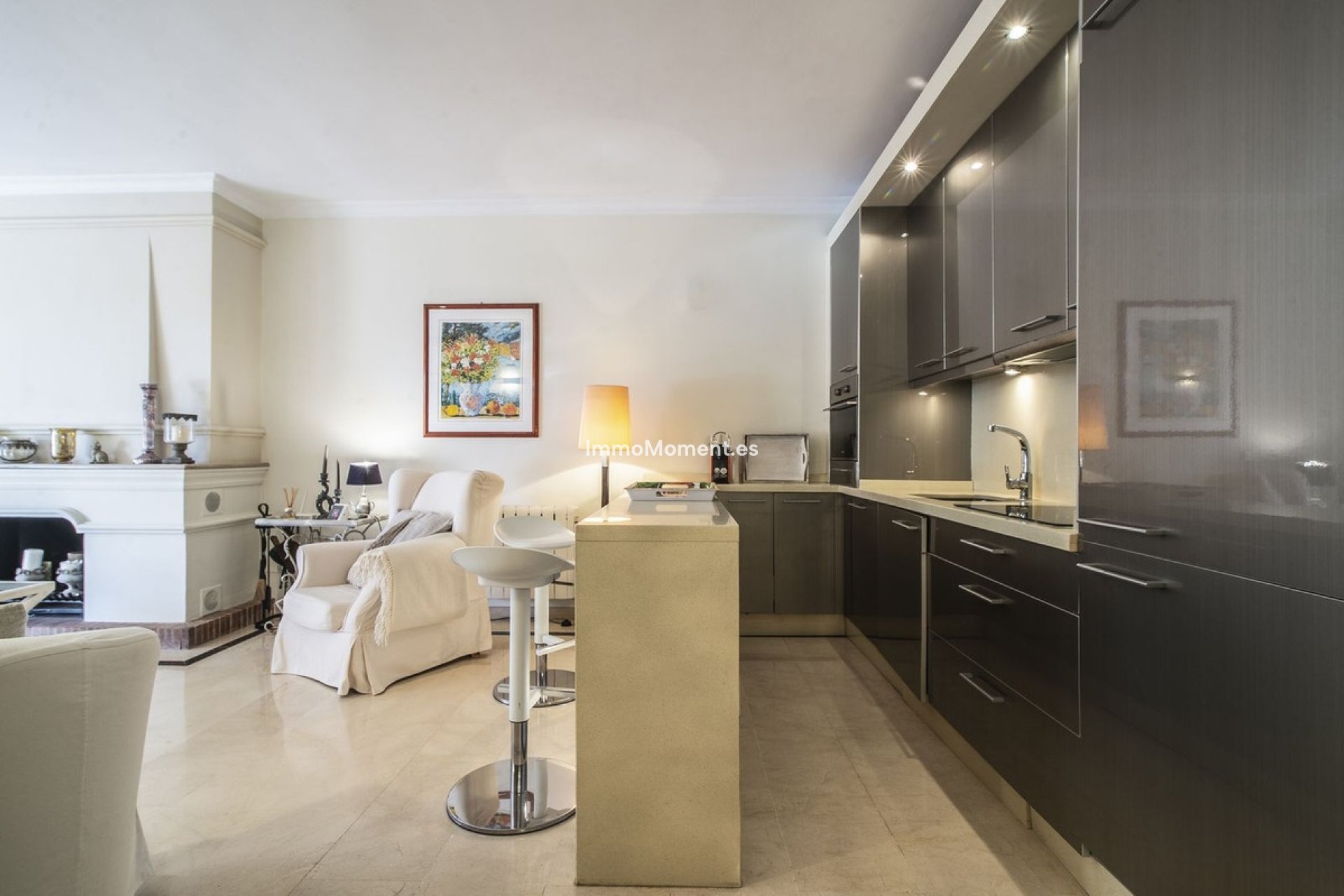 Resale - Apartment - Marbella - Nueva Andalucía