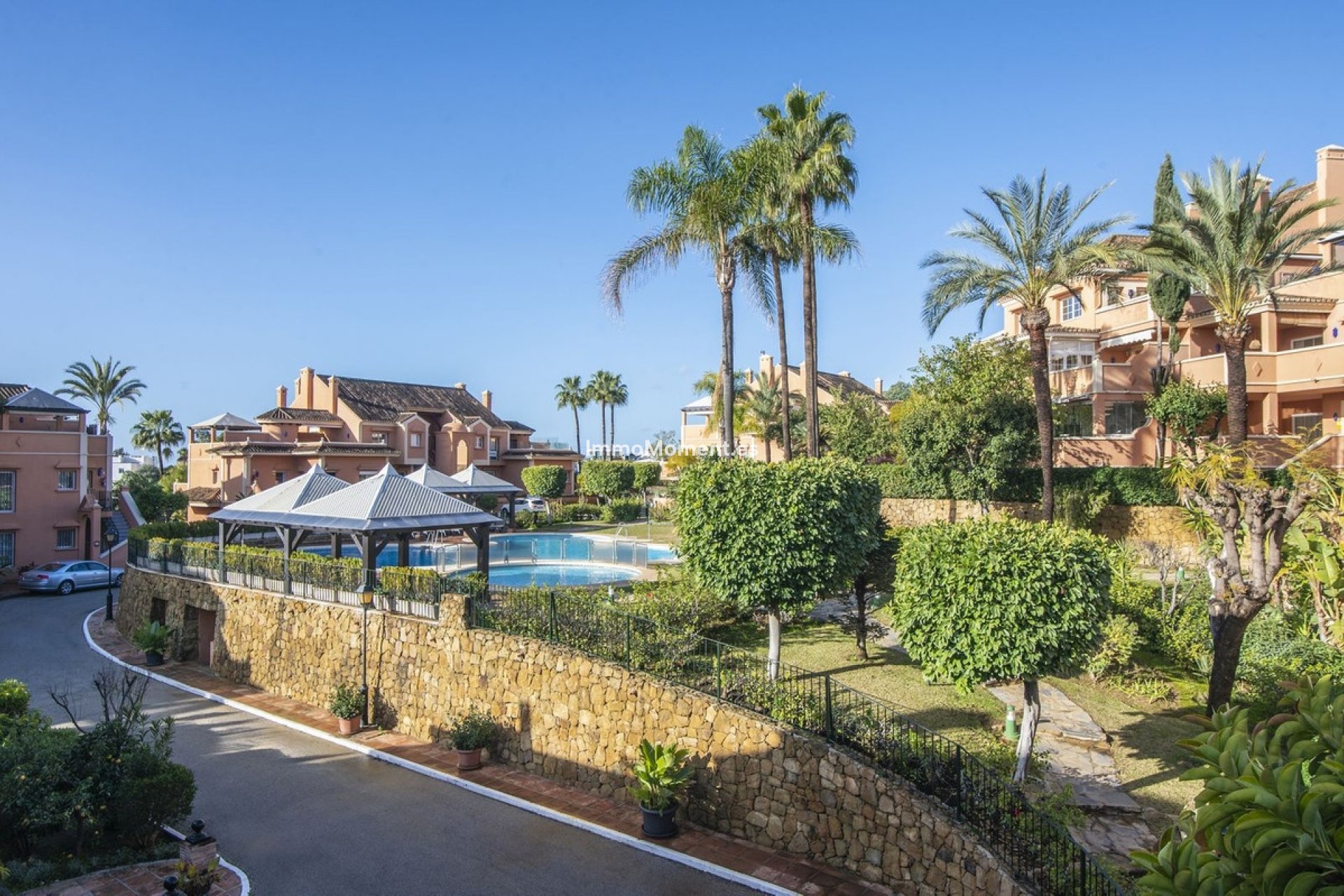 Resale - Apartment - Marbella - Nueva Andalucía