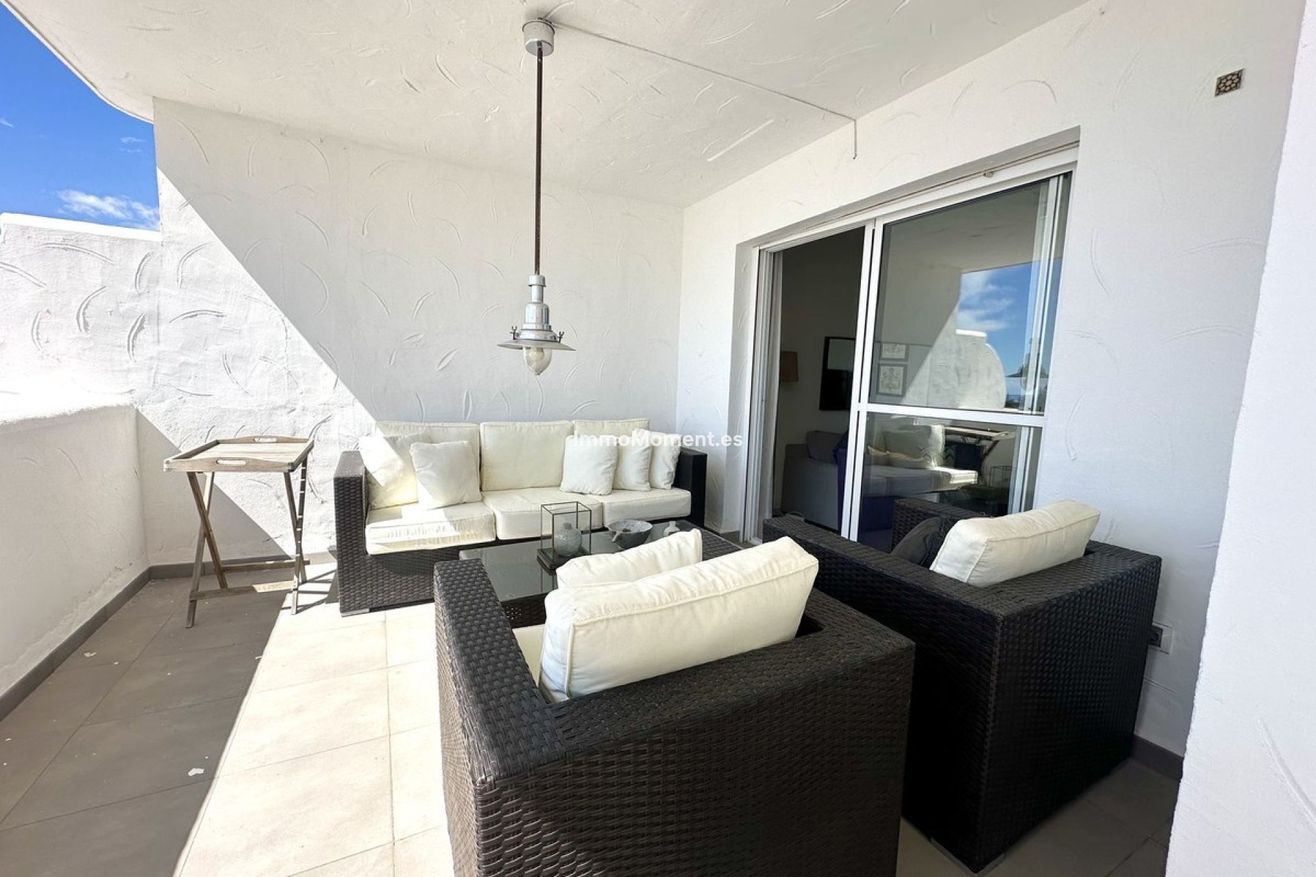 Resale - Apartment - Marbella - Nueva Andalucía