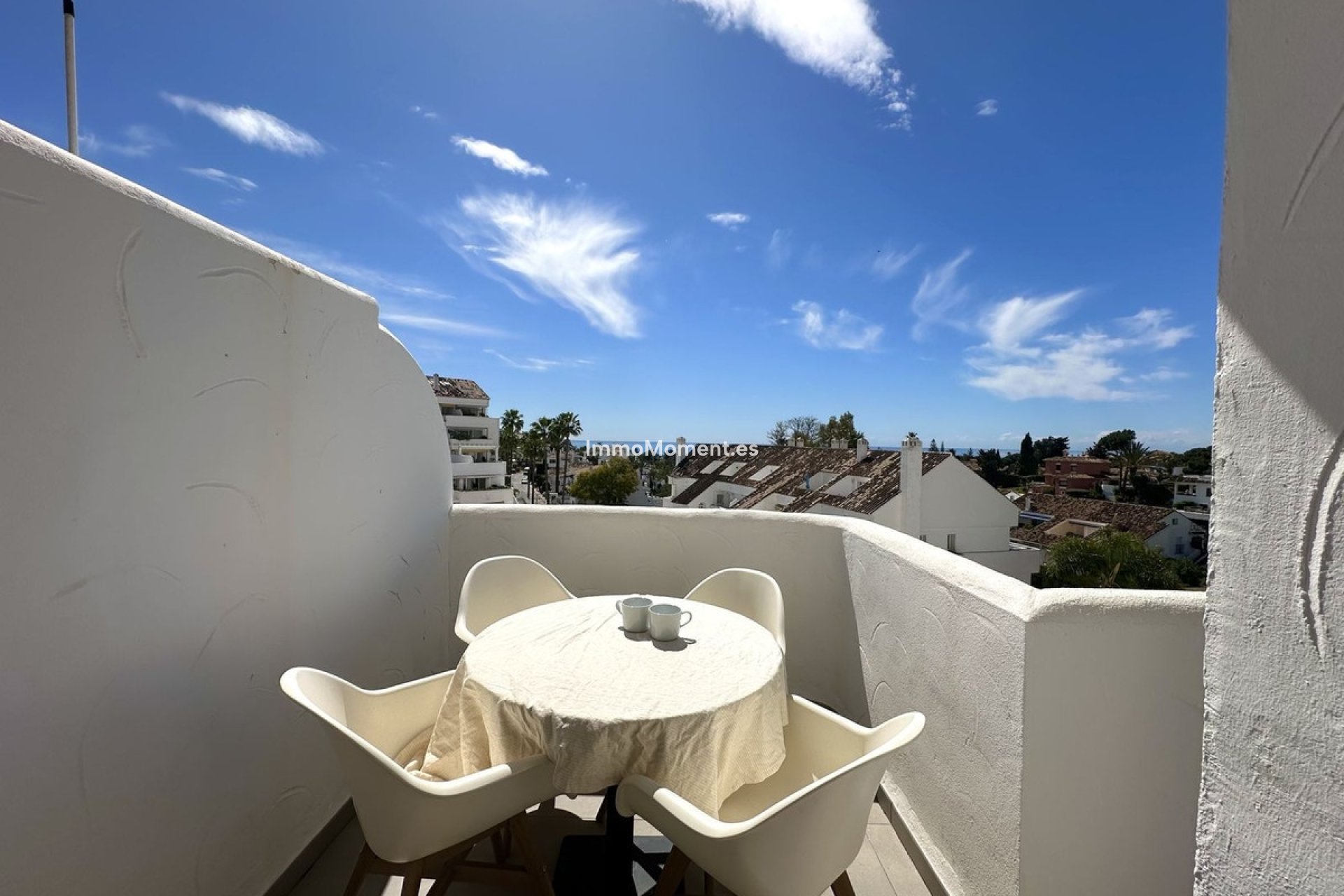 Resale - Apartment - Marbella - Nueva Andalucía
