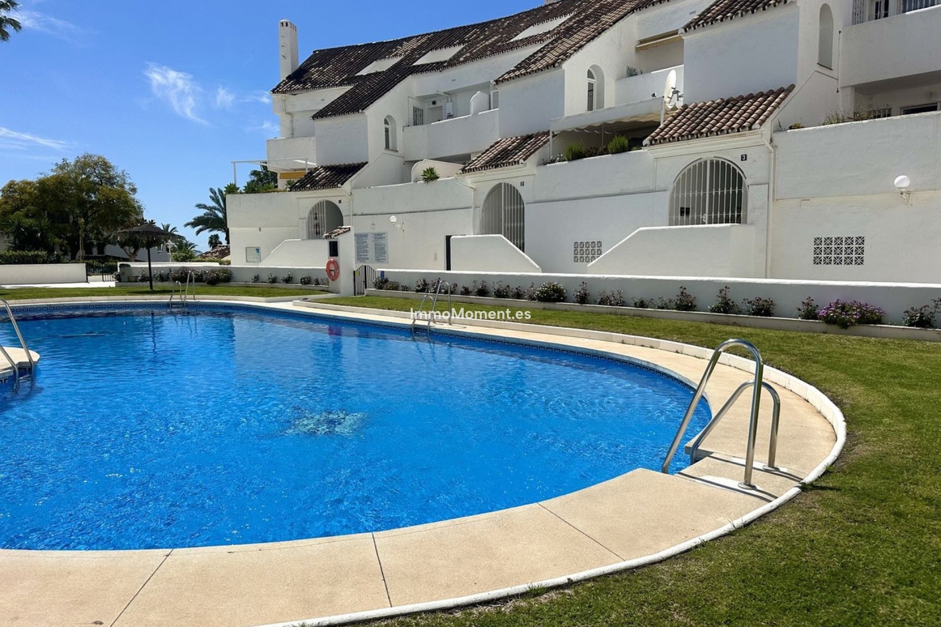Resale - Apartment - Marbella - Nueva Andalucía