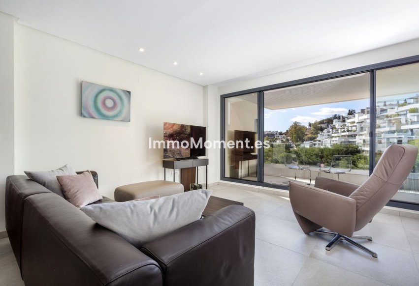 Resale - Apartment - Marbella - Nueva Andalucía