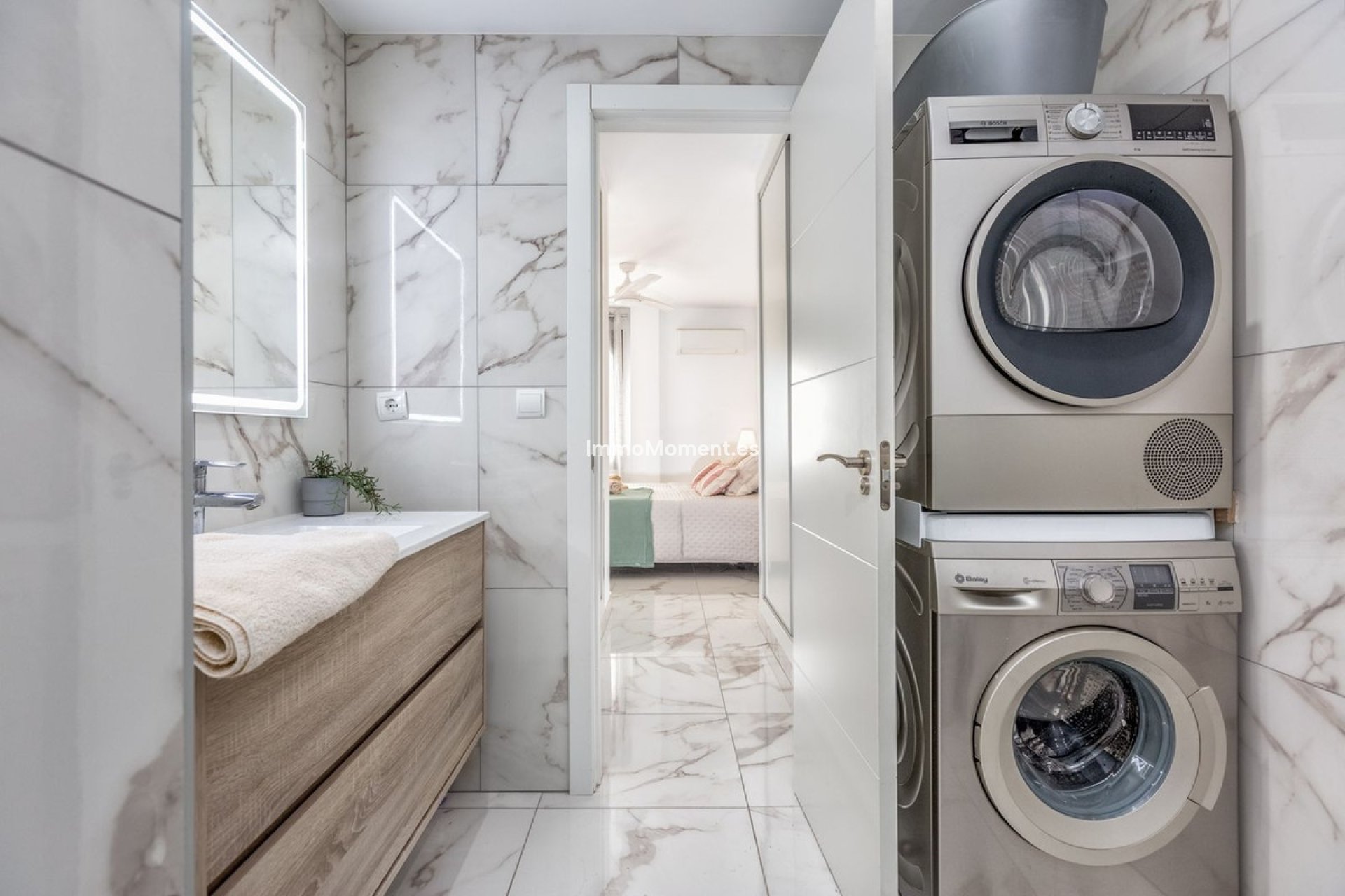 Resale - Apartment - Marbella - Nueva Andalucía