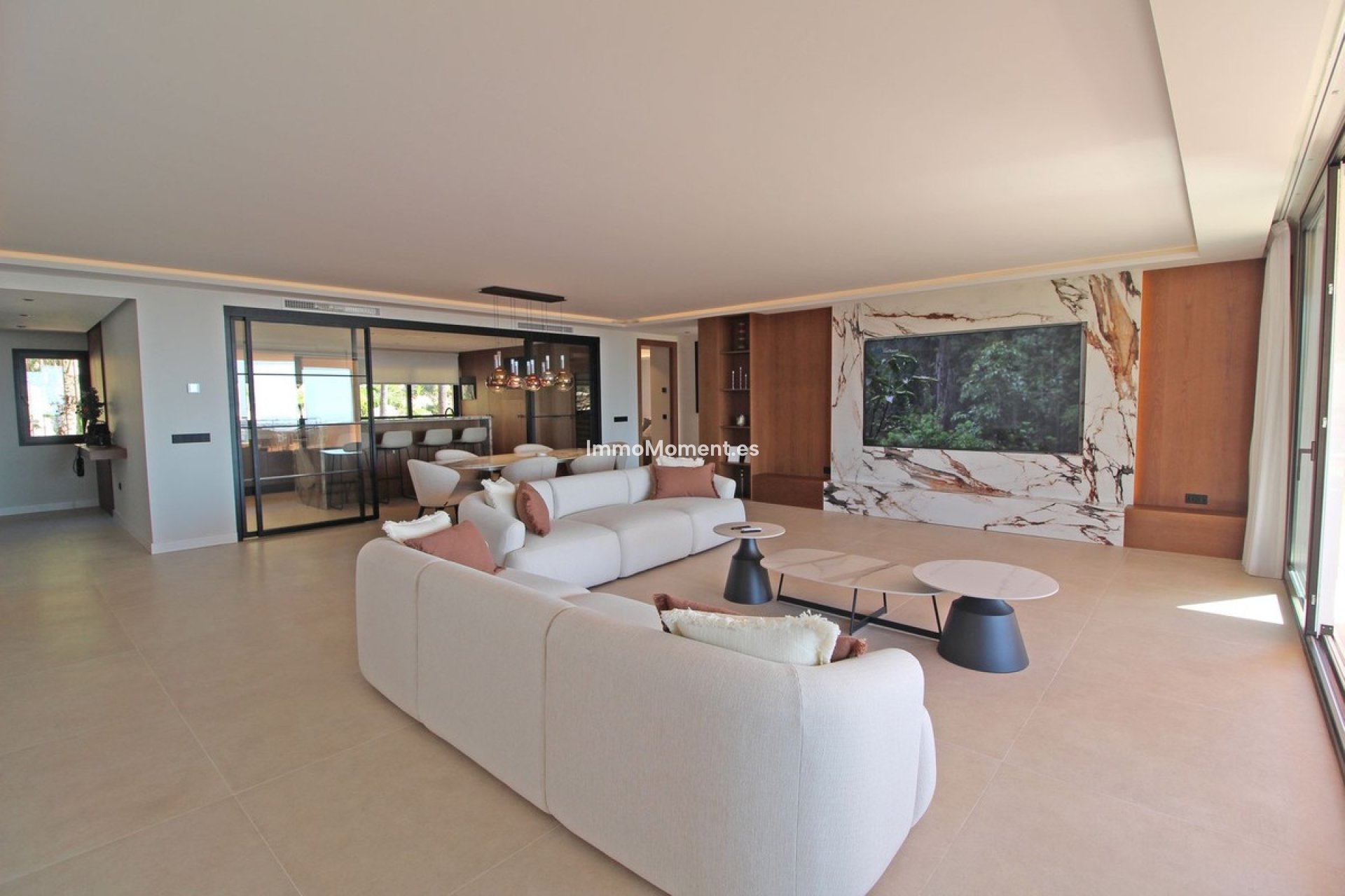 Resale - Apartment - Marbella - Nueva Andalucía