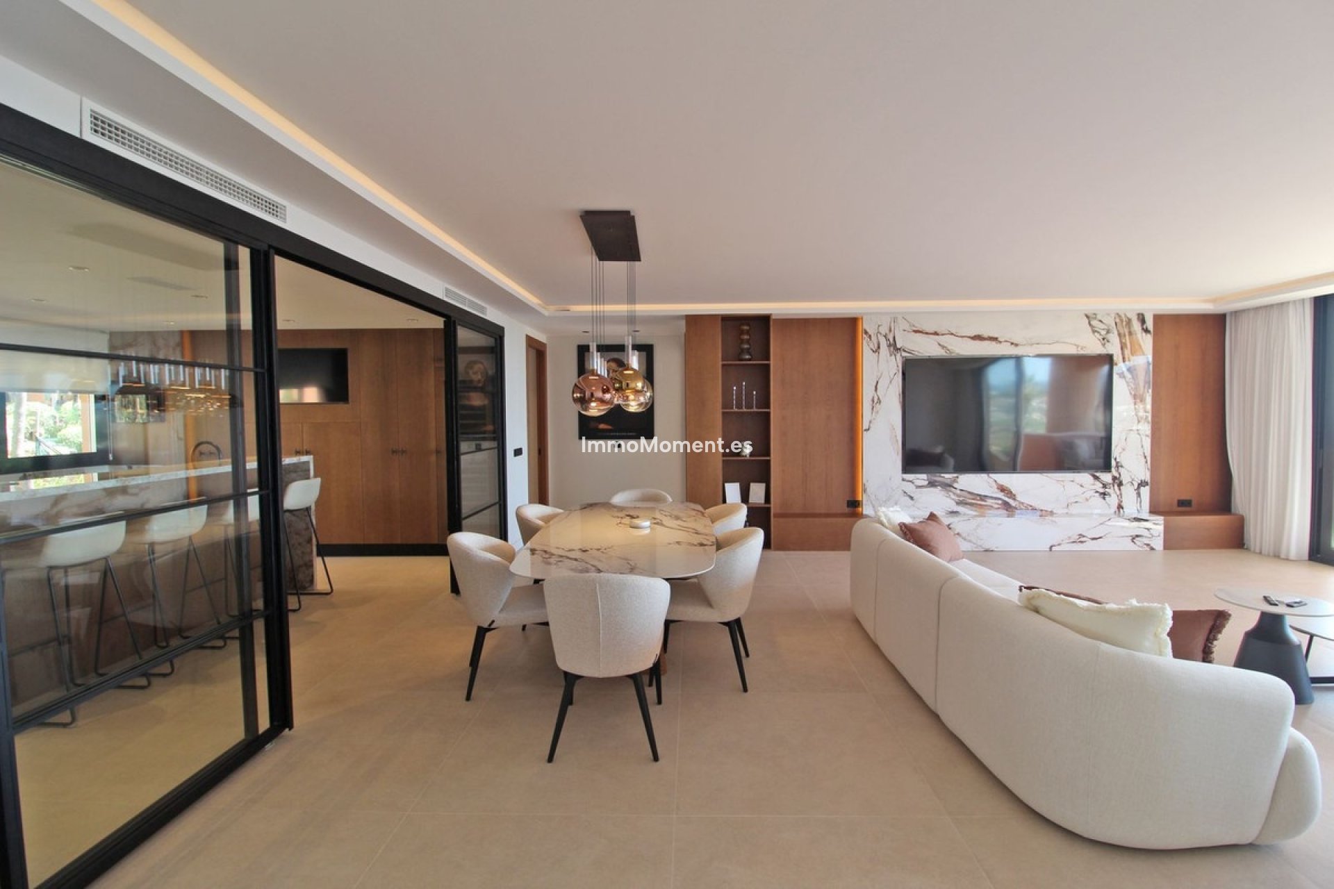 Resale - Apartment - Marbella - Nueva Andalucía