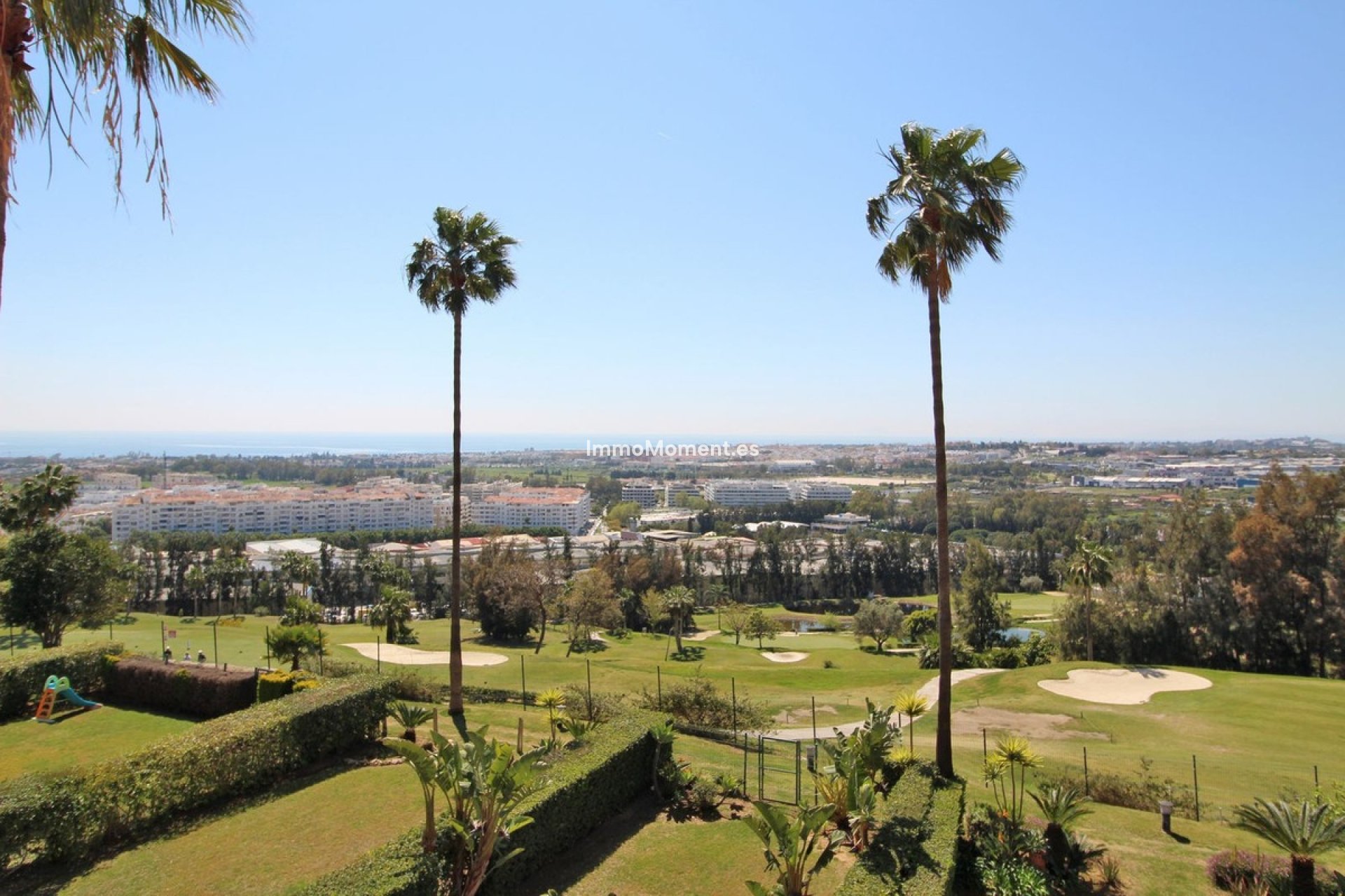 Resale - Apartment - Marbella - Nueva Andalucía