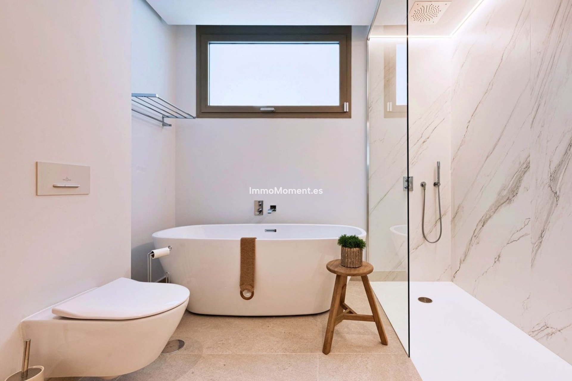 Resale - Apartment - Marbella - Nueva Andalucía