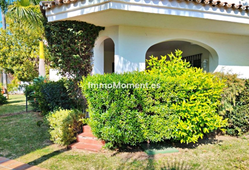 Resale - Apartment - Marbella - Nueva Andalucía