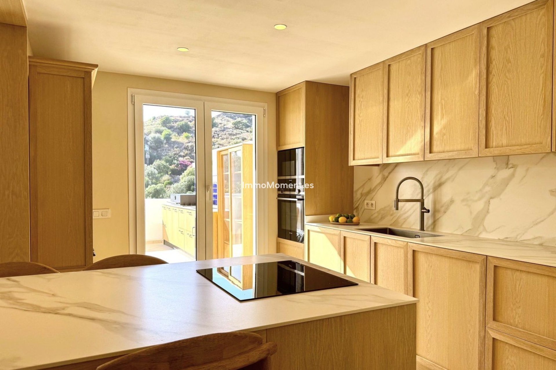 Resale - Apartment - Marbella - Nueva Andalucía