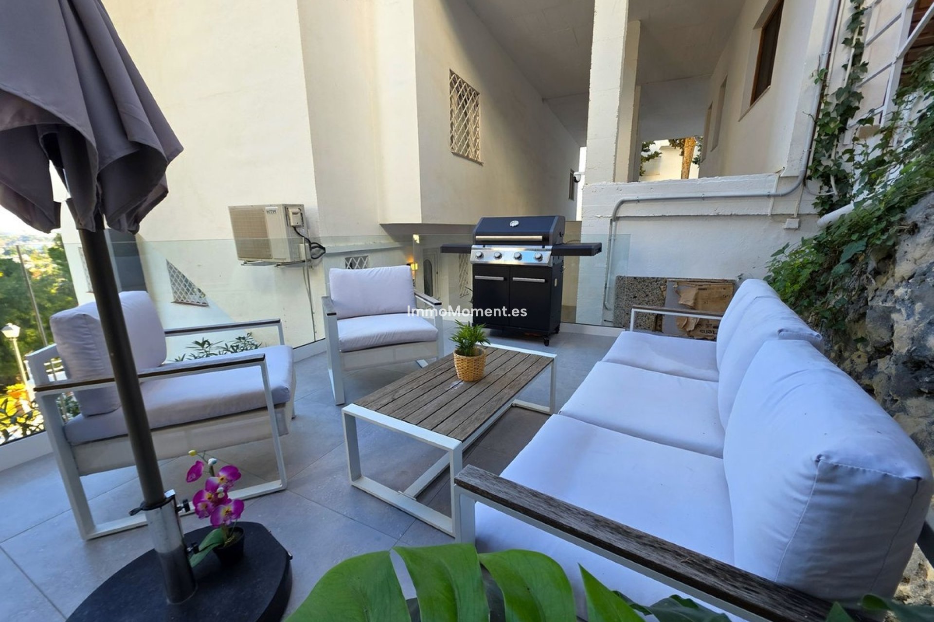 Resale - Apartment - Marbella - Nueva Andalucía