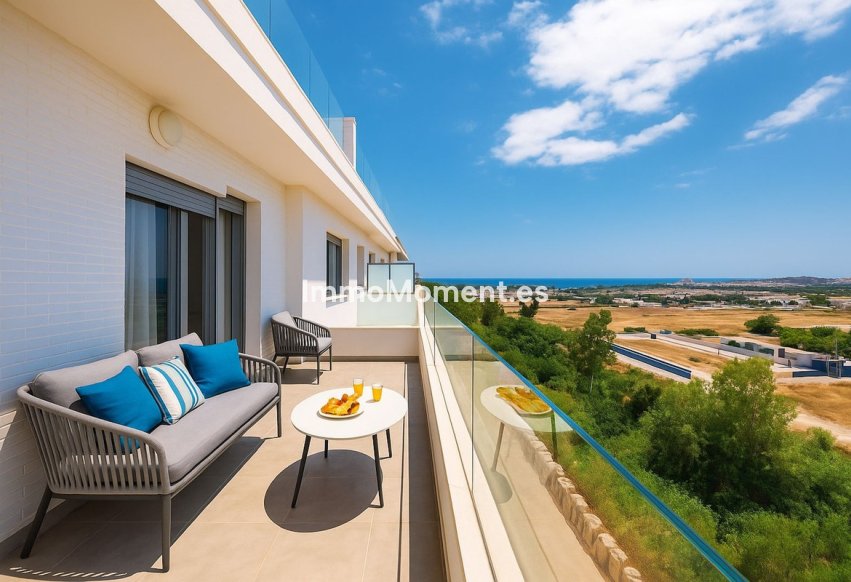 Resale - Apartment - Marbella - Nueva Andalucía