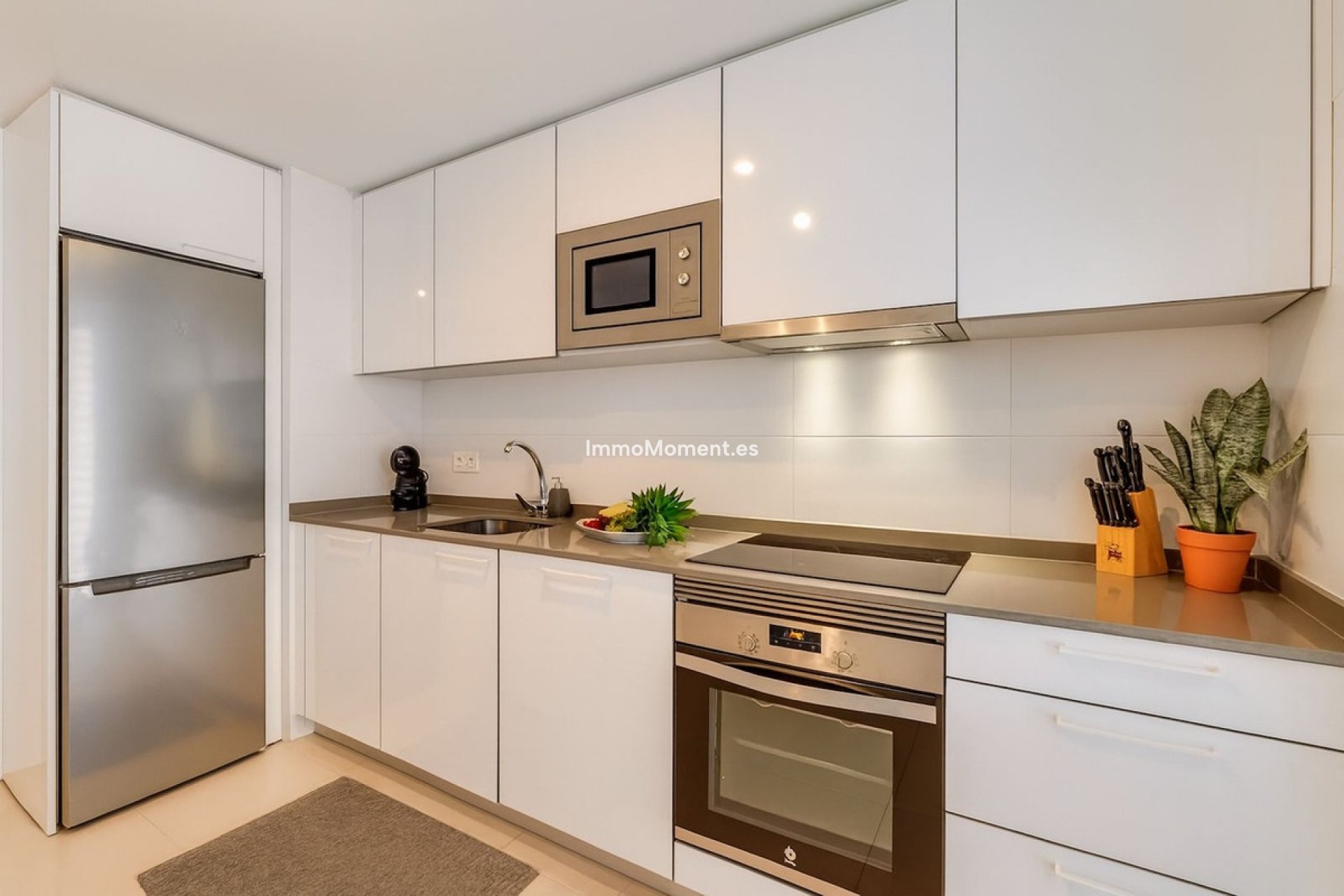 Resale - Apartment - Marbella - Nueva Andalucía