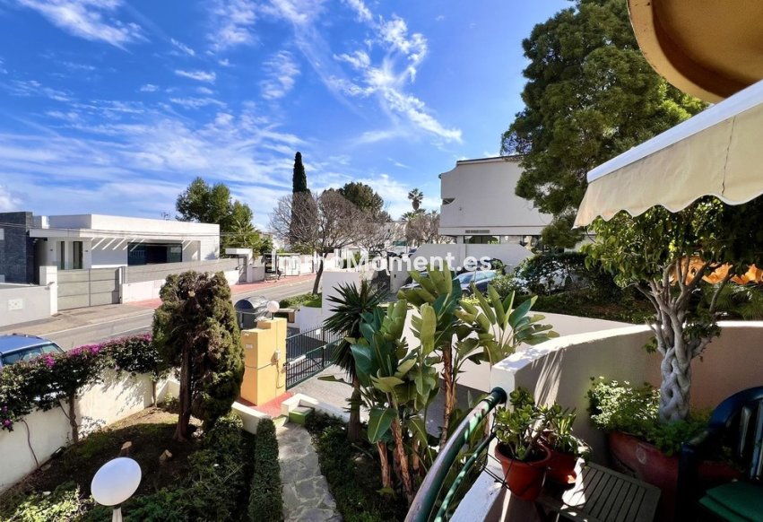 Resale - Apartment - Marbella - Nueva Andalucía