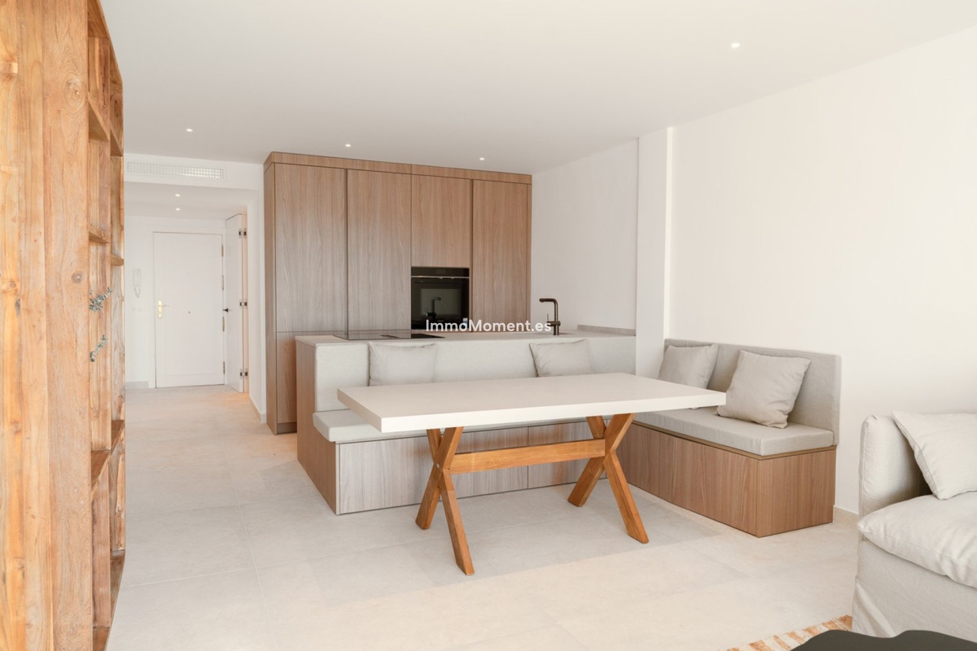 Resale - Apartment - Marbella - Nueva Andalucía