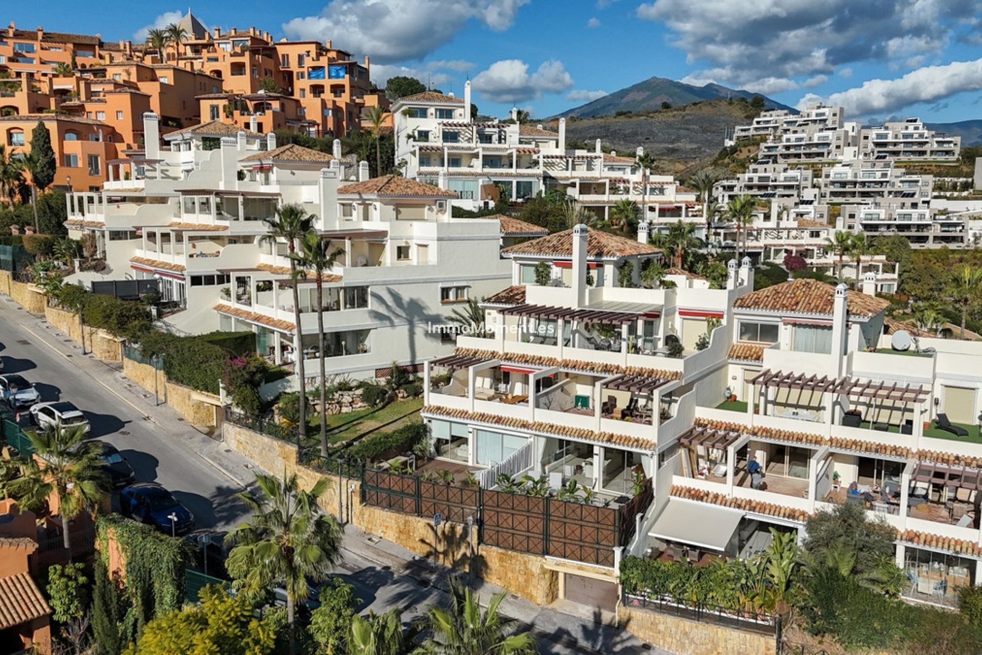Resale - Apartment - Marbella - Nueva Andalucía