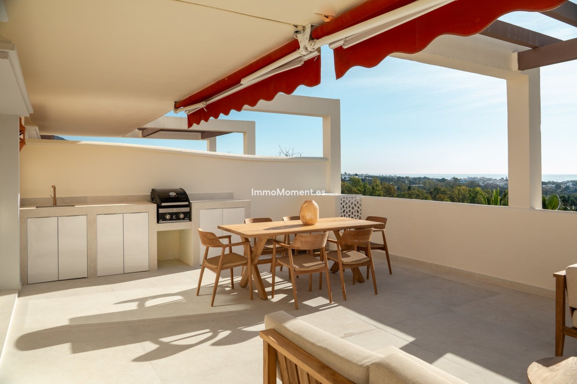 Resale - Apartment - Marbella - Nueva Andalucía