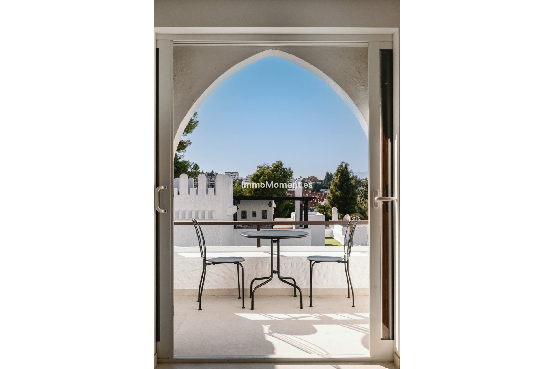 Resale - Apartment - Marbella - Nueva Andalucía