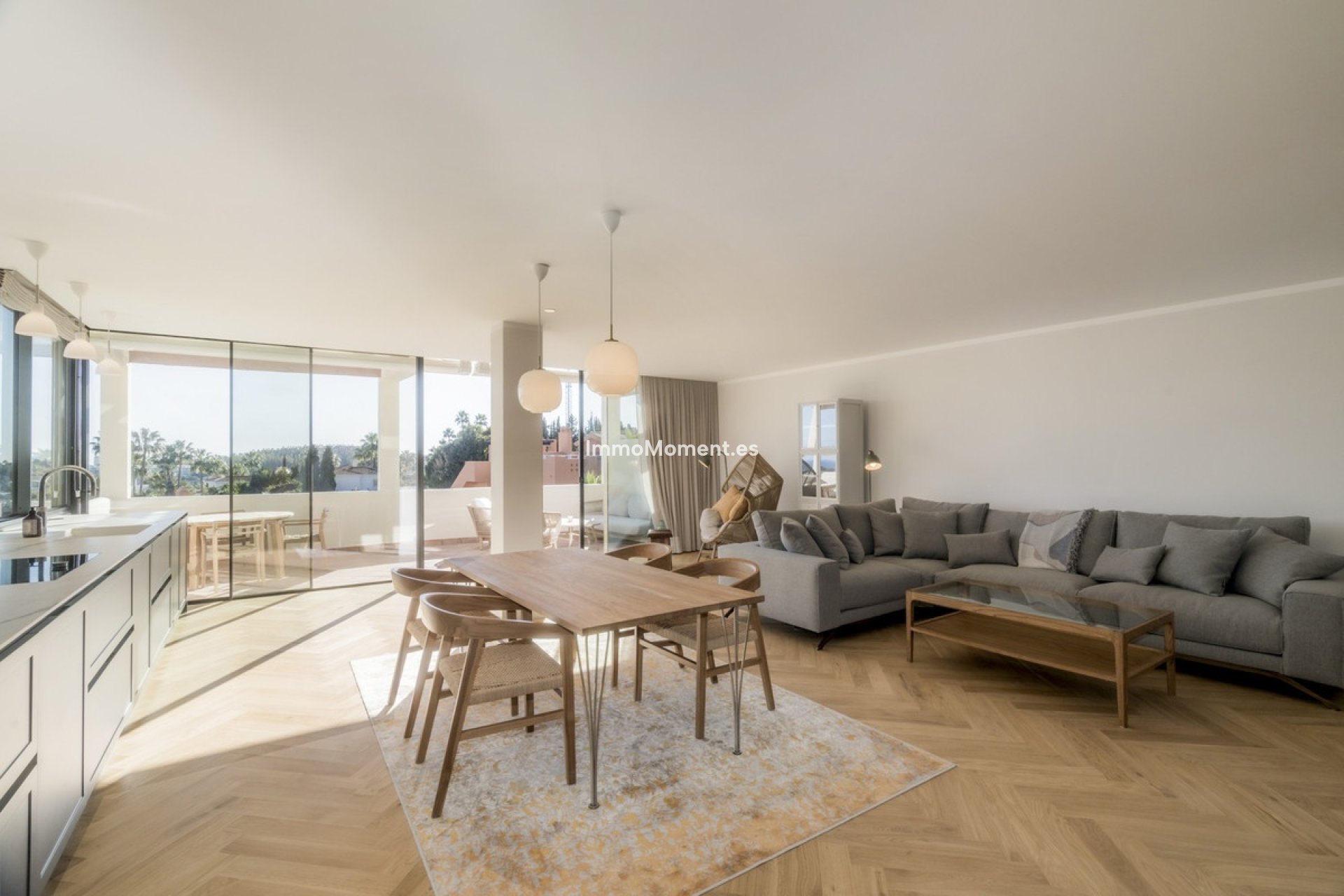 Resale - Apartment - Marbella - Nueva Andalucía