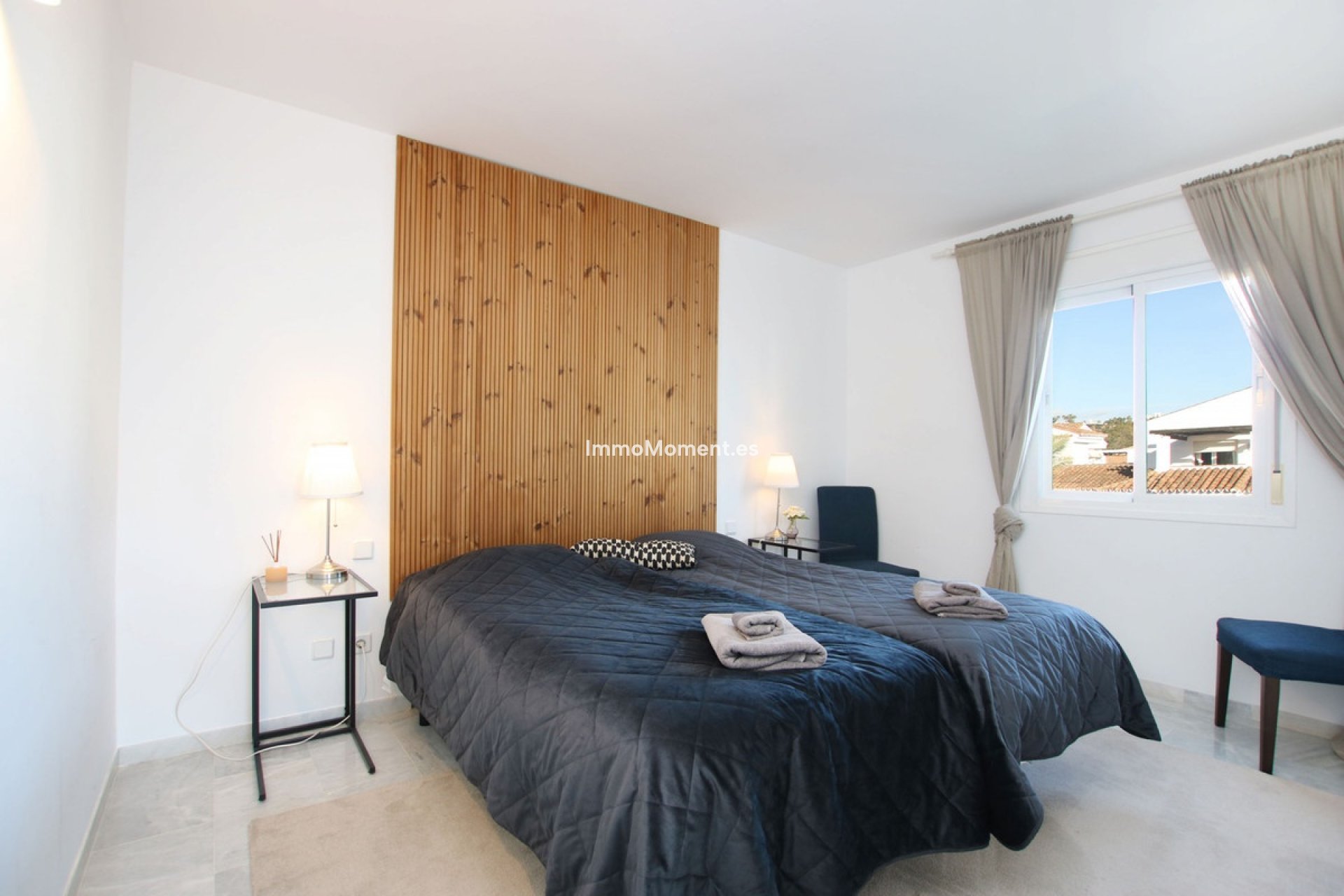 Resale - Apartment - Marbella - Nueva Andalucía