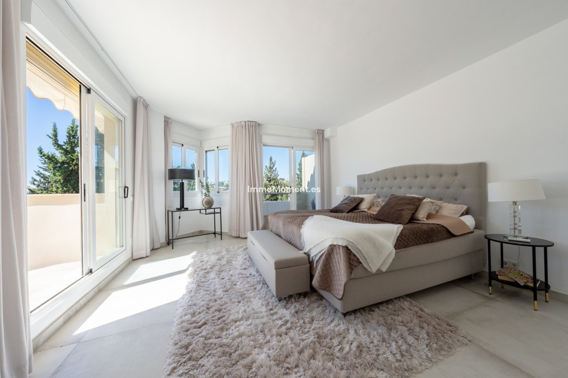Resale - Apartment - Marbella - Nueva Andalucía