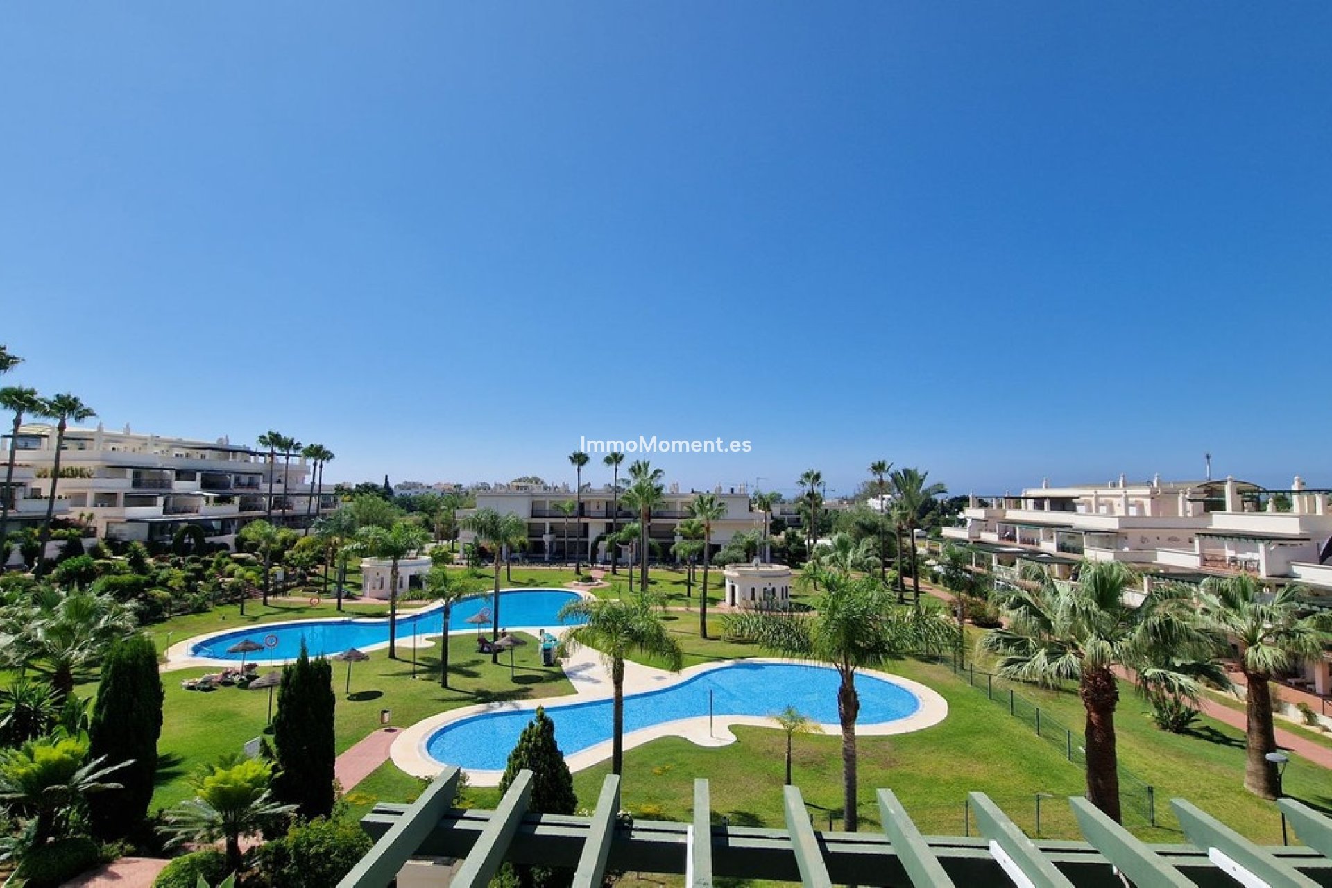 Resale - Apartment - Marbella - Nueva Andalucía
