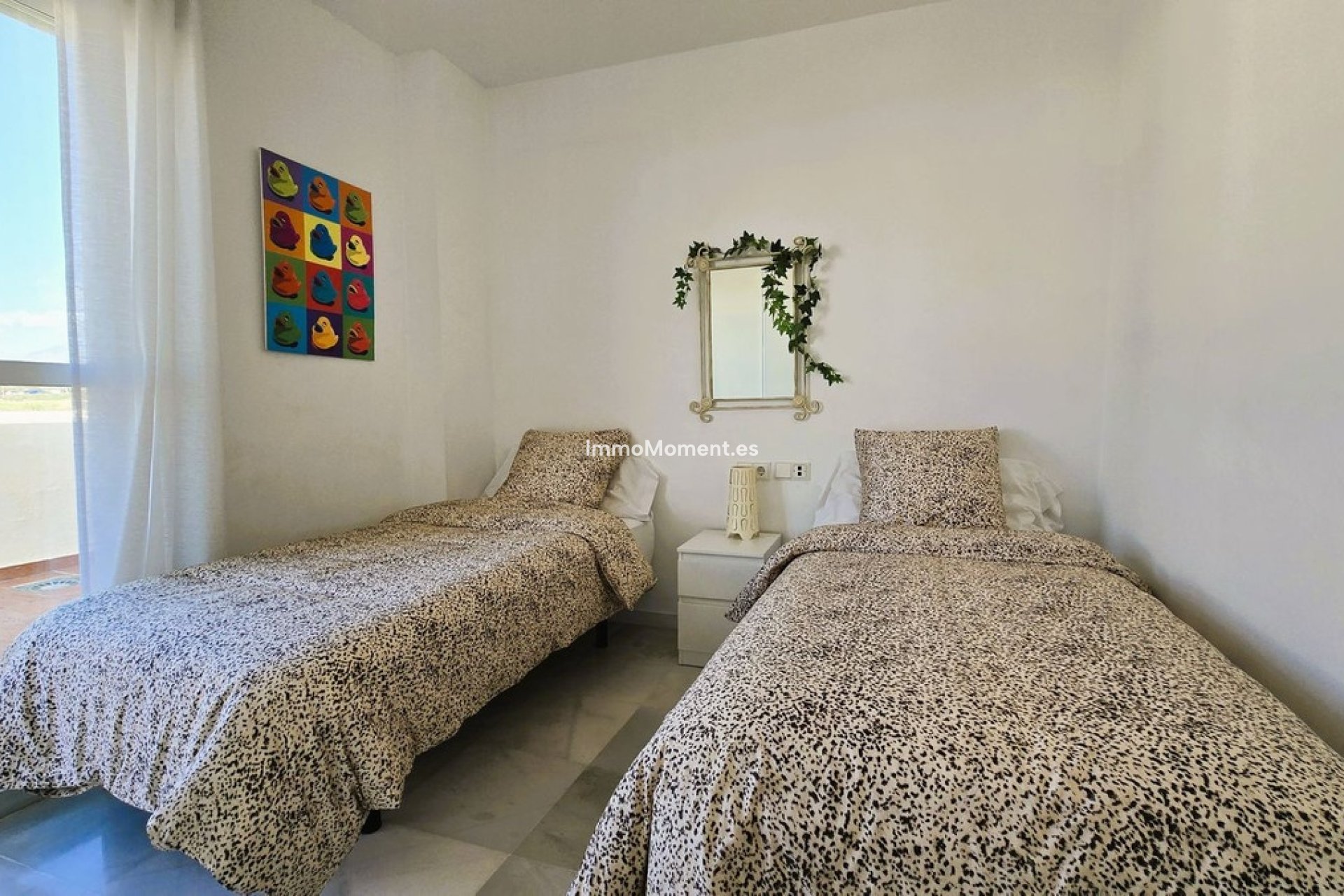 Resale - Apartment - Marbella - Nueva Andalucía