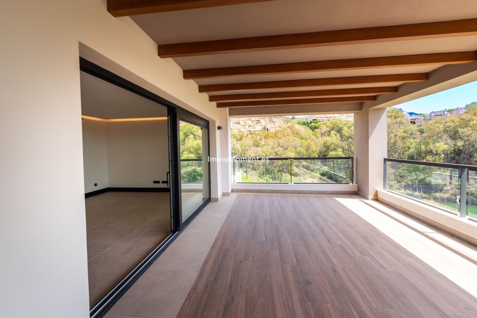 Resale - Apartment - Marbella - Nueva Andalucía