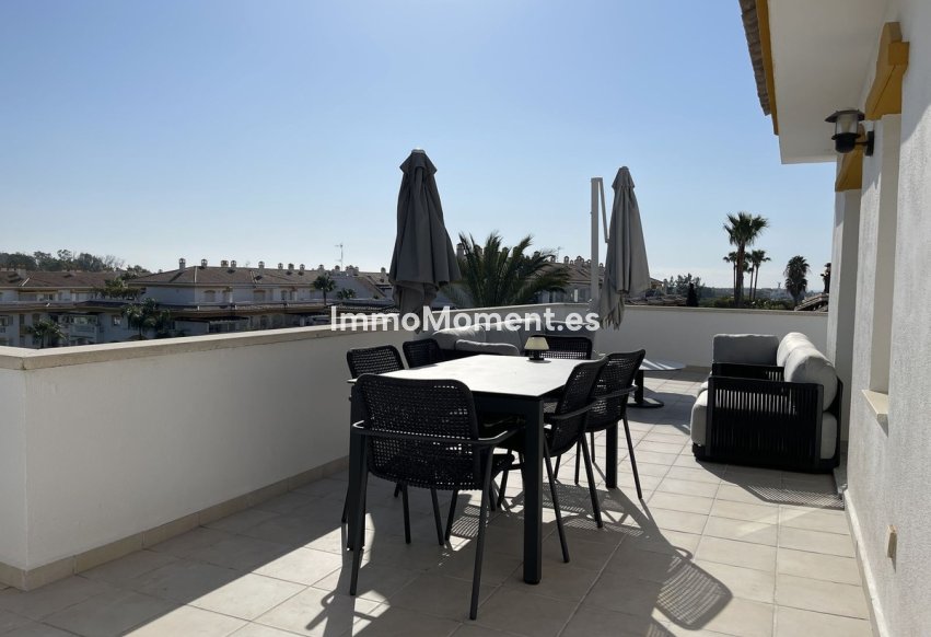 Resale - Apartment - Marbella - Nueva Andalucía