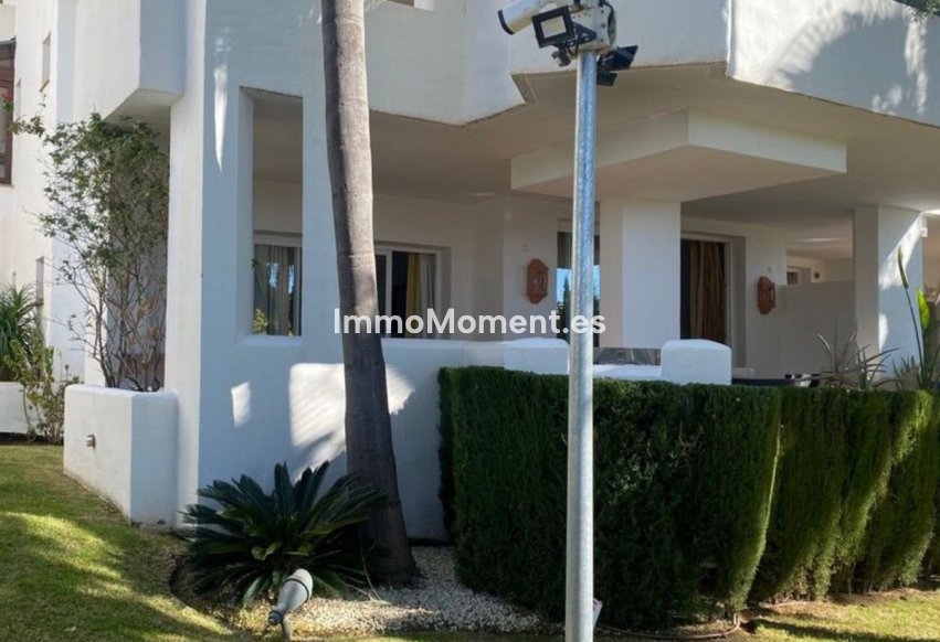 Resale - Apartment - Marbella - Nueva Andalucía