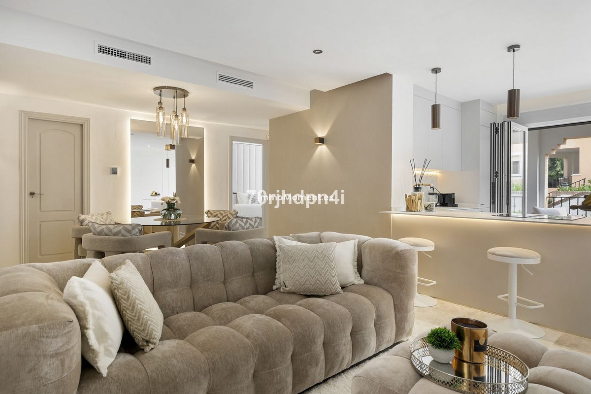Resale - Apartment - Marbella - Nueva Andalucía