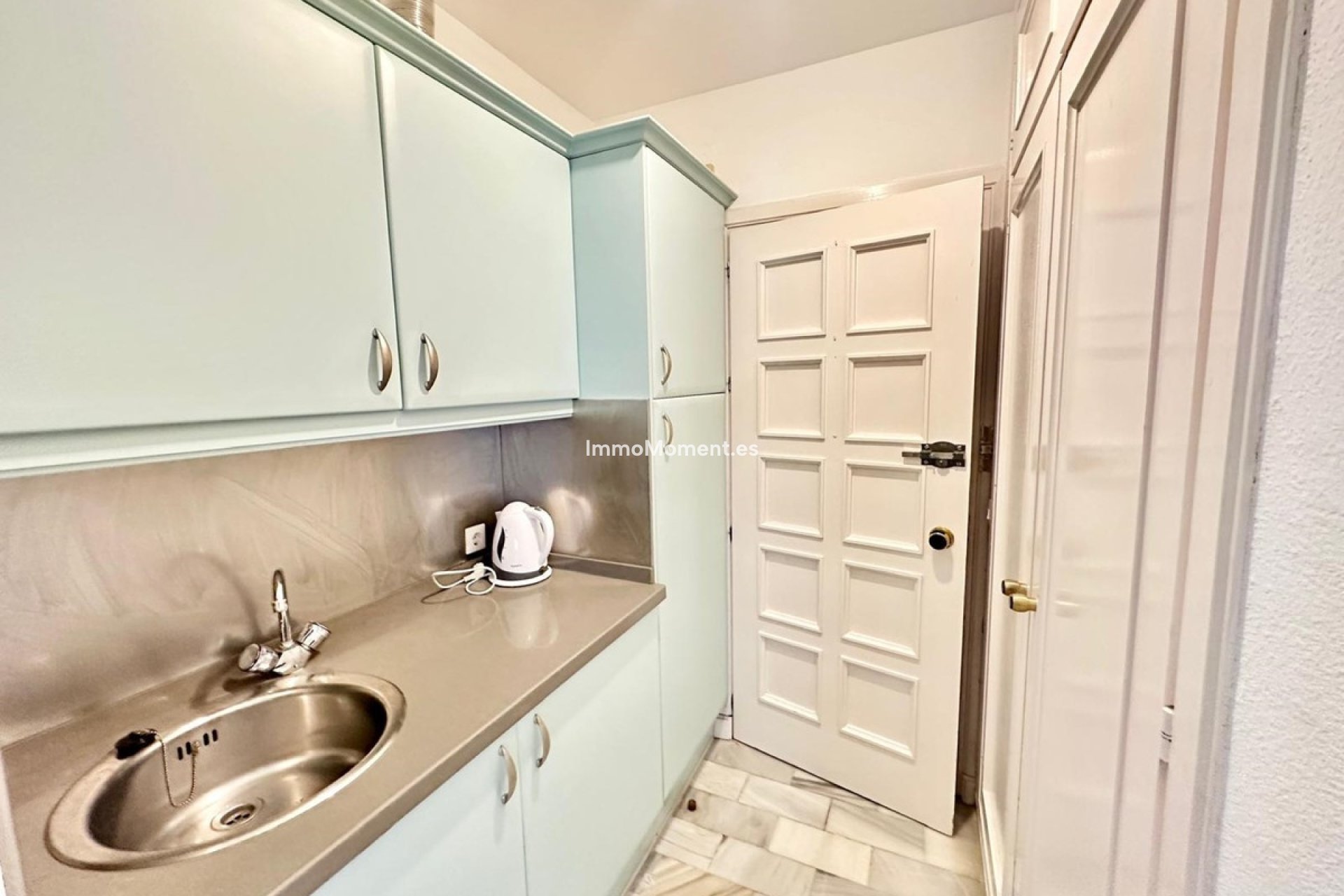 Resale - Apartment - Marbella - Nueva Andalucía