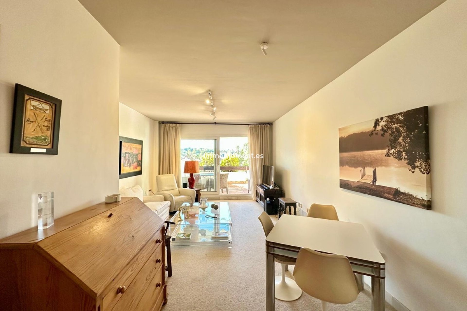 Resale - Apartment - Marbella - Nueva Andalucía