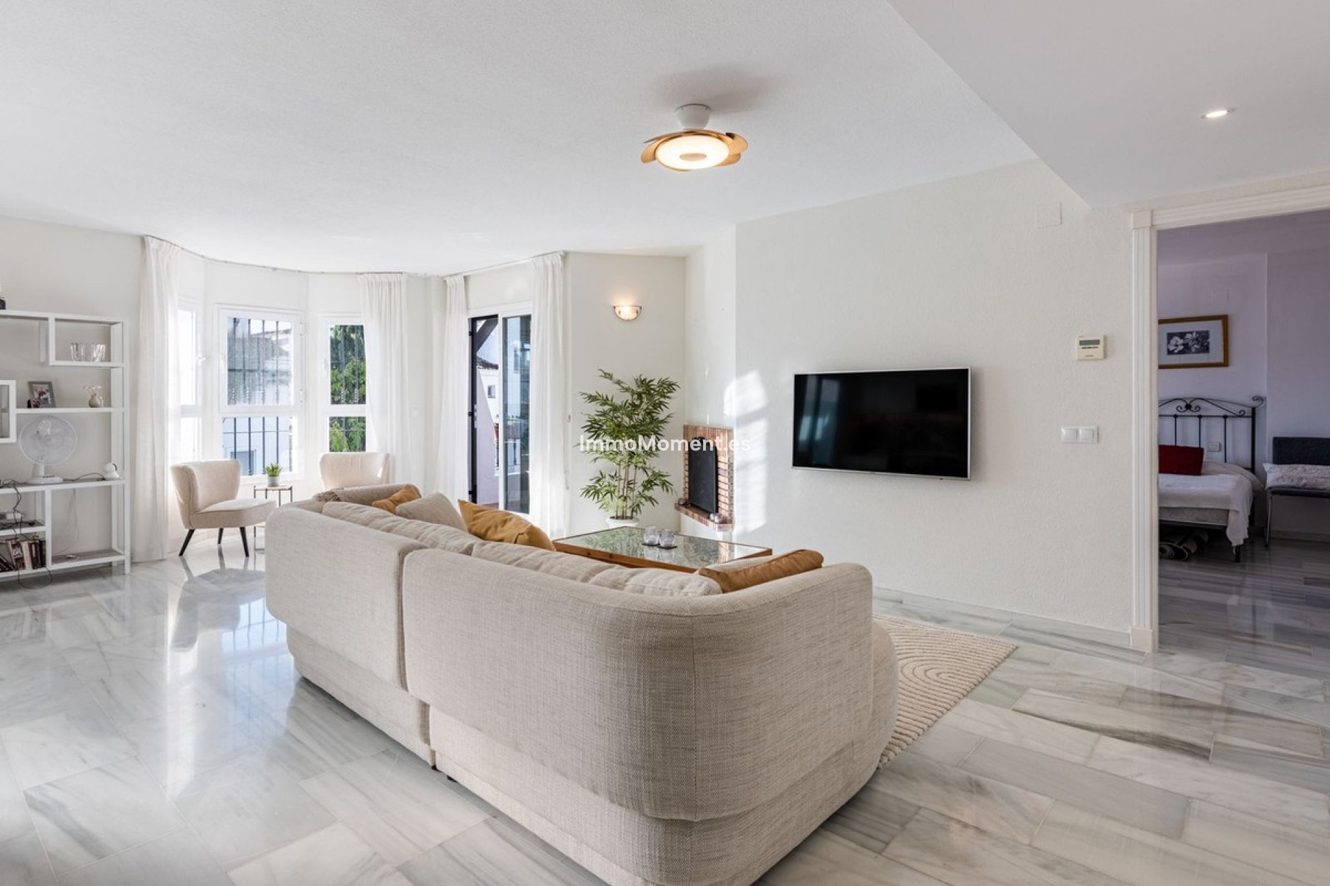 Resale - Apartment - Marbella - Nueva Andalucía