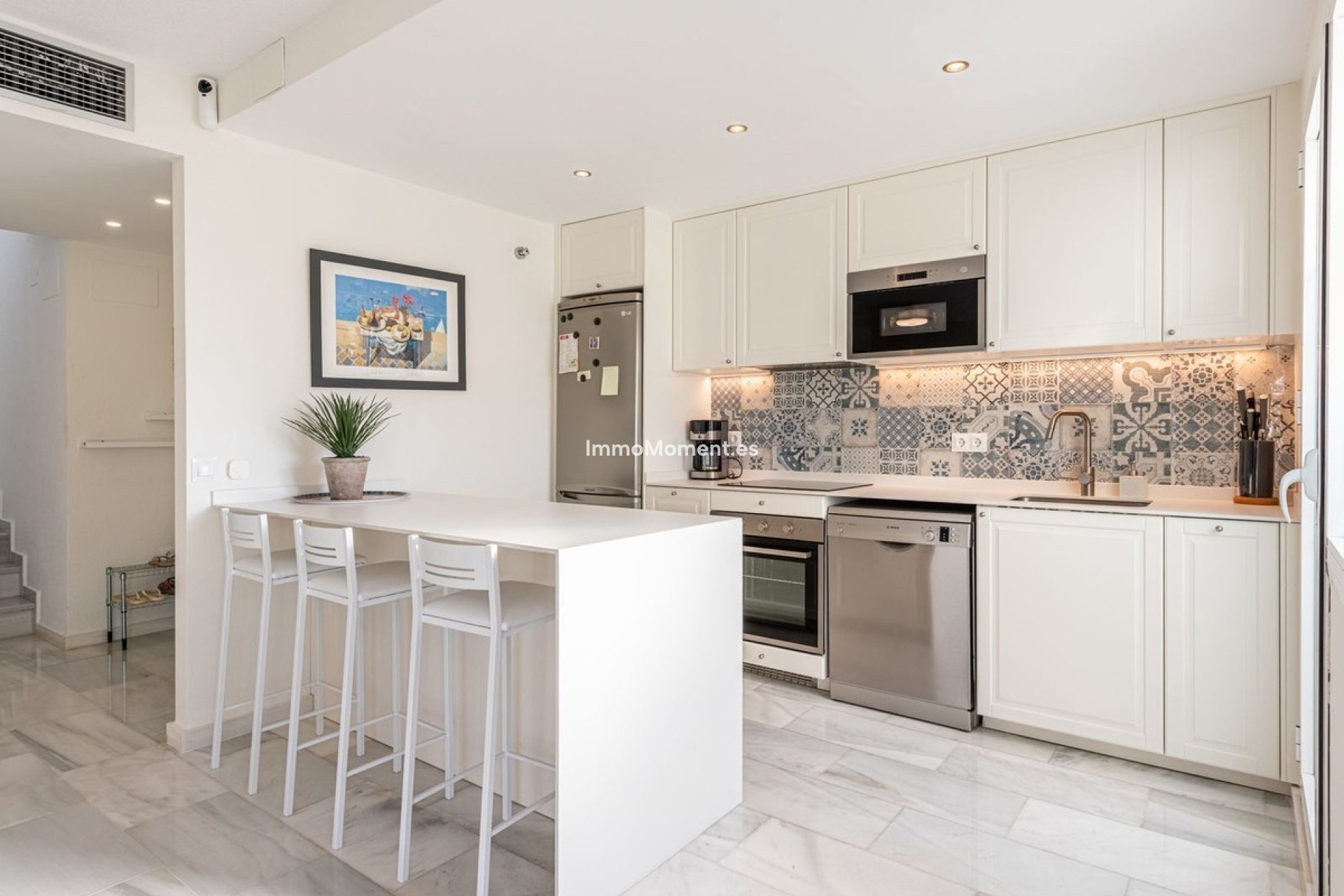 Resale - Apartment - Marbella - Nueva Andalucía