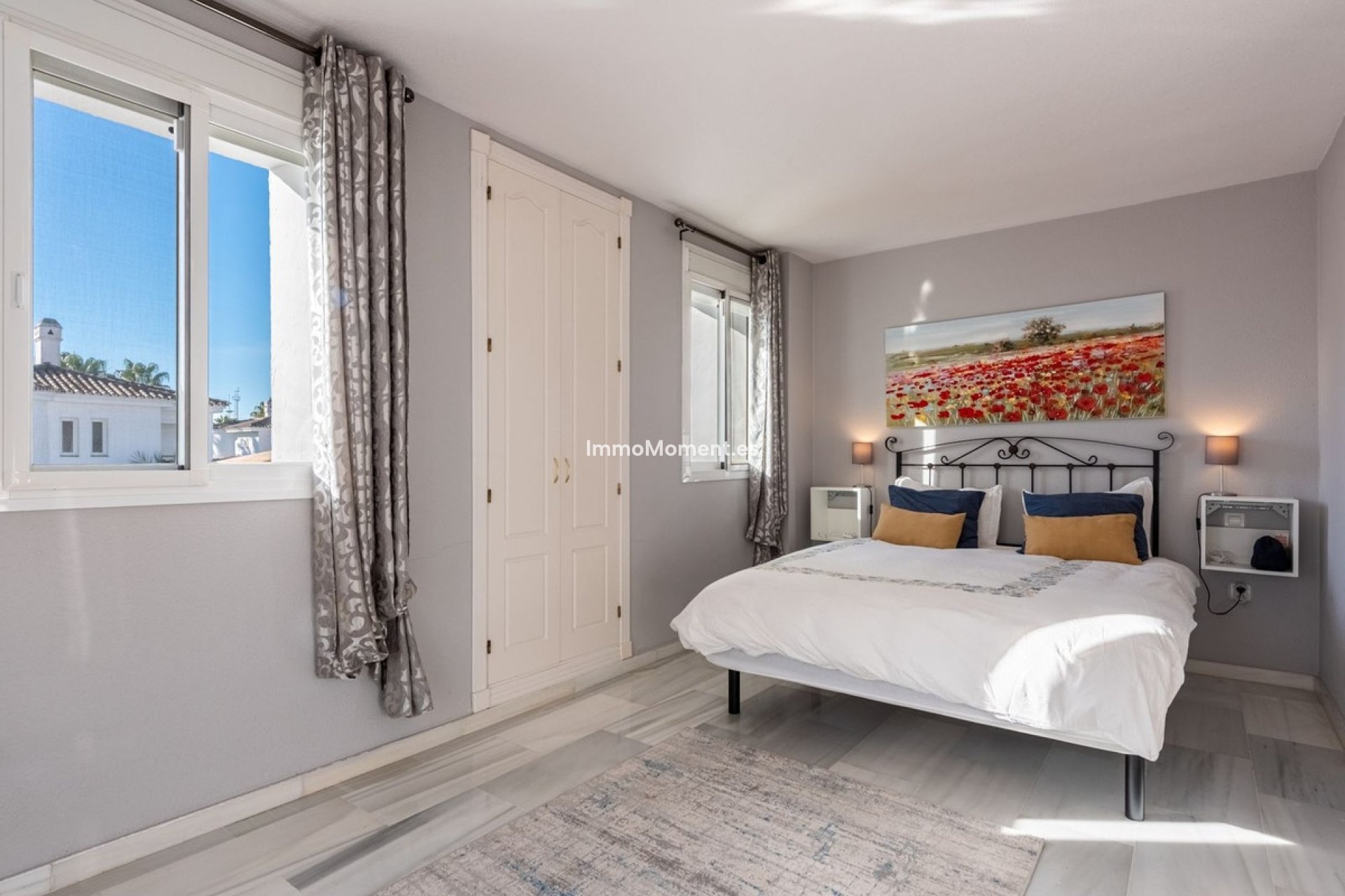 Resale - Apartment - Marbella - Nueva Andalucía