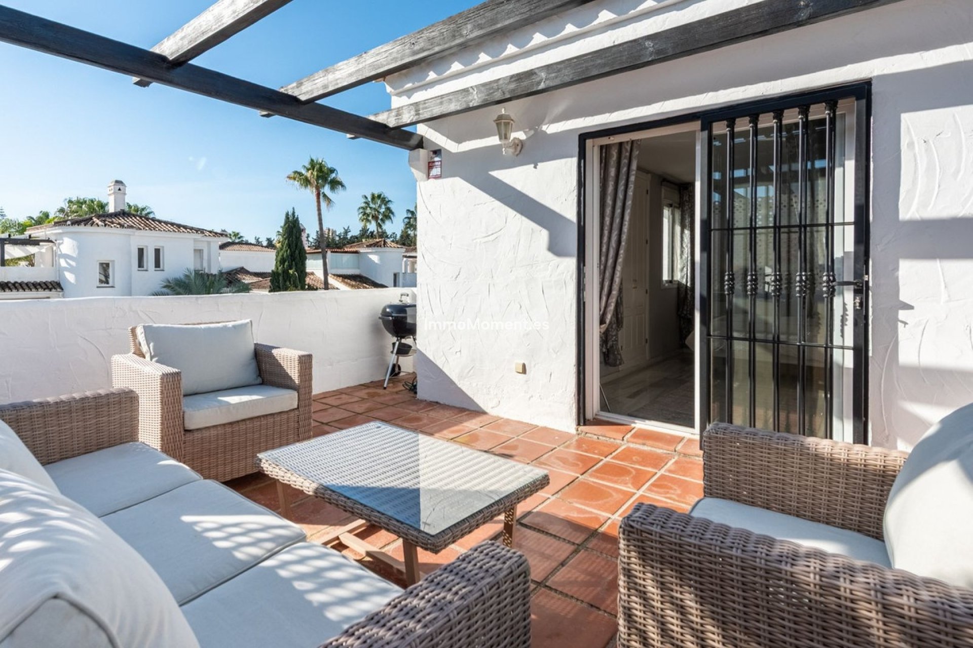 Resale - Apartment - Marbella - Nueva Andalucía