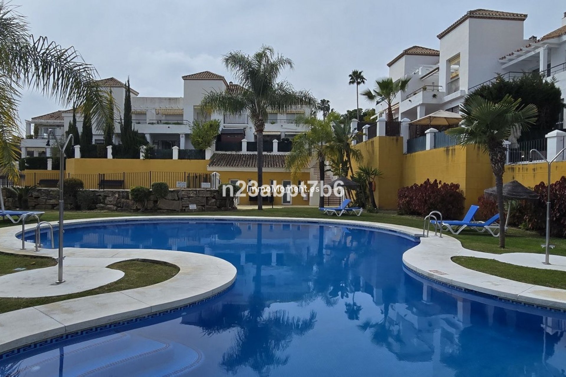Resale - Apartment - Marbella - Nueva Andalucía