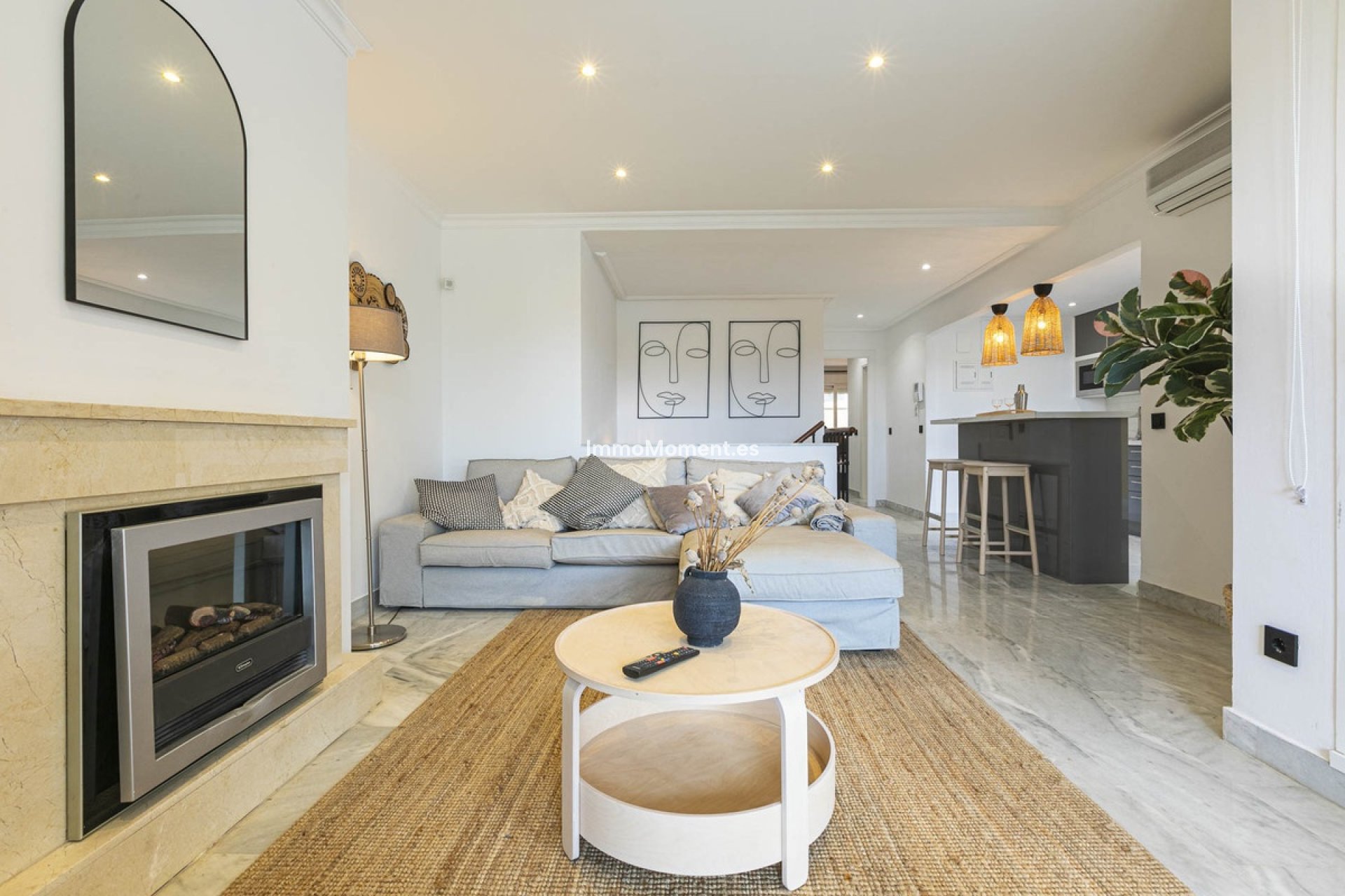 Resale - Apartment - Marbella - Nueva Andalucía