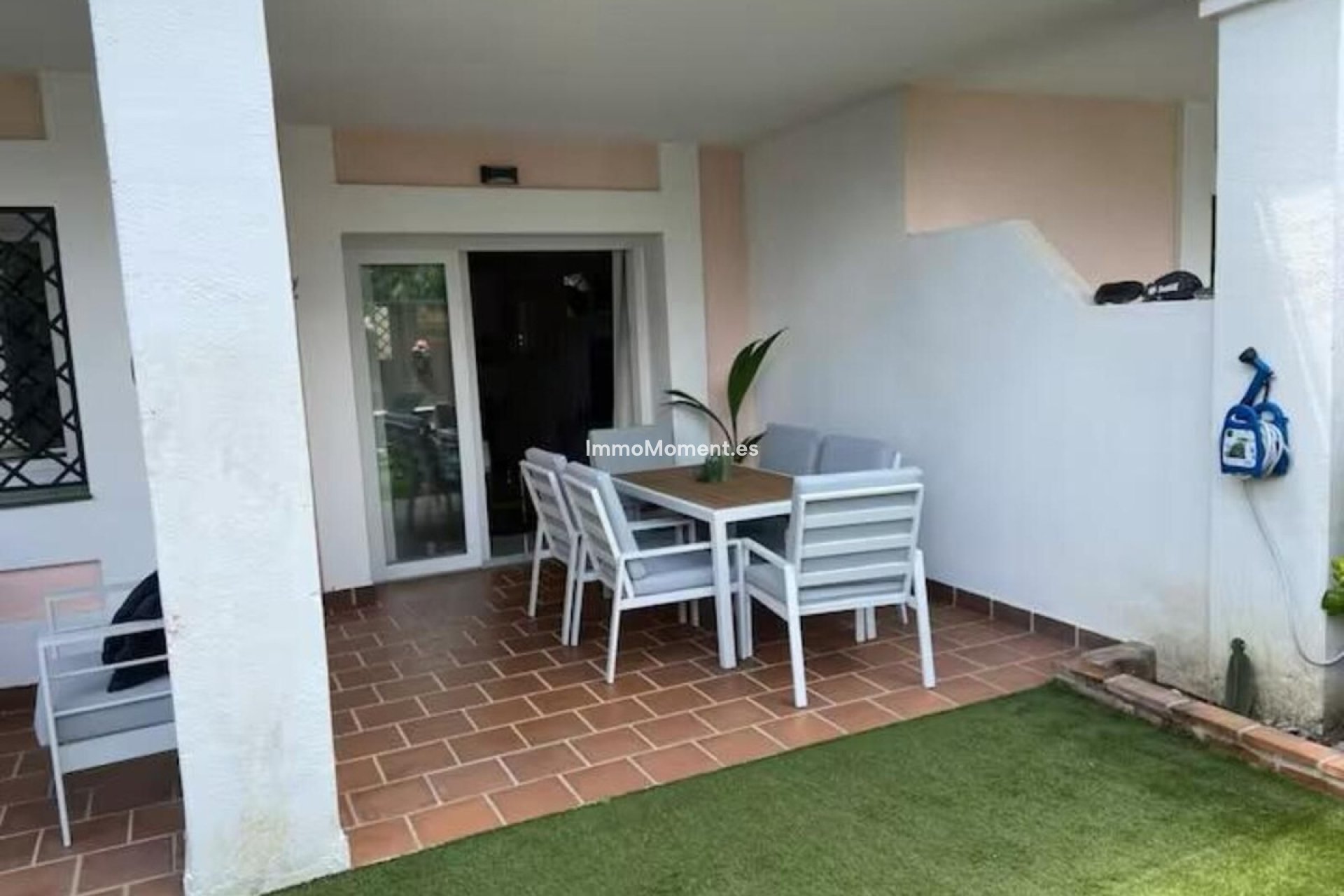 Resale - Apartment - Marbella - Nueva Andalucía
