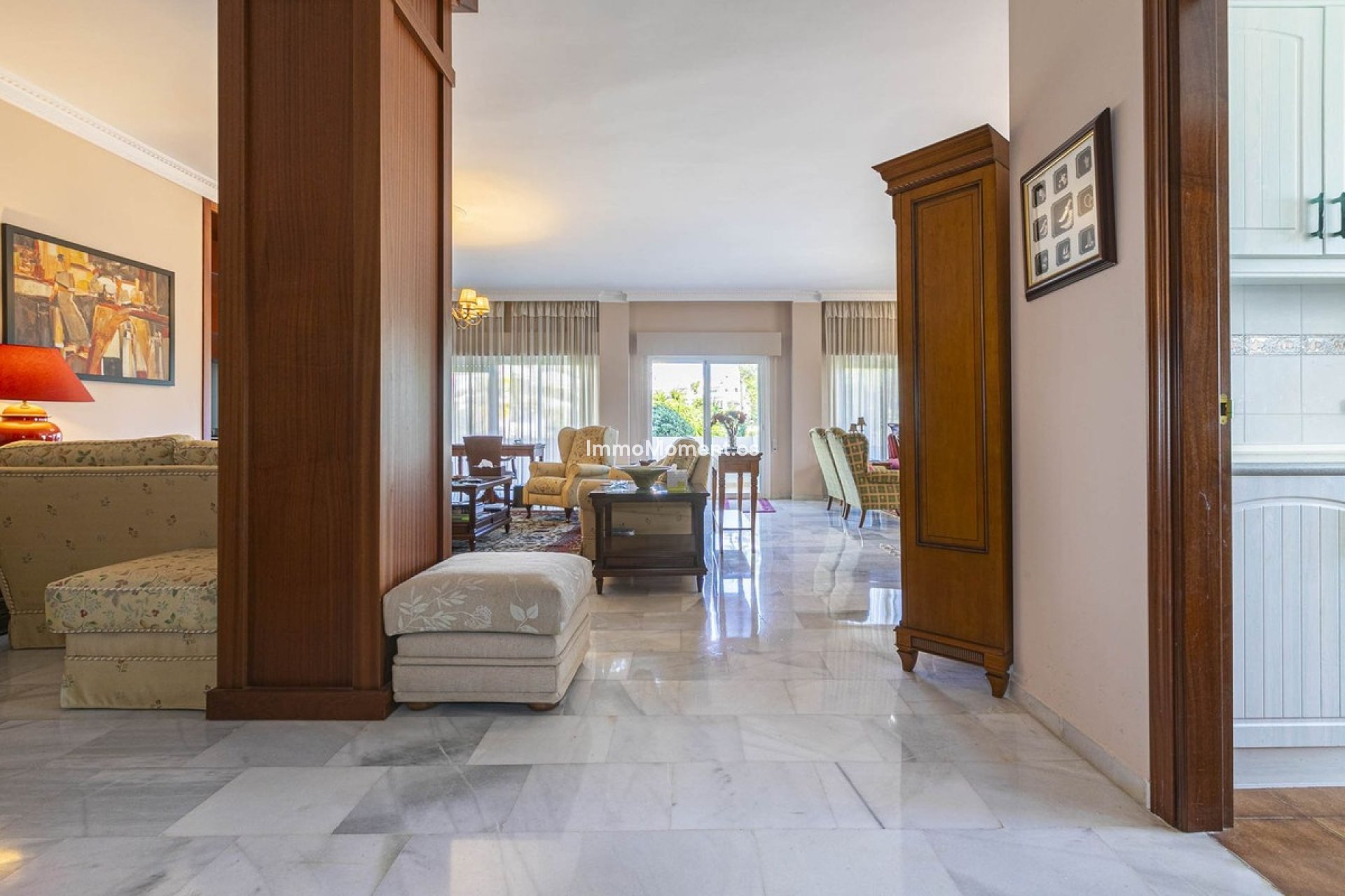Resale - Apartment - Marbella - Nueva Andalucía