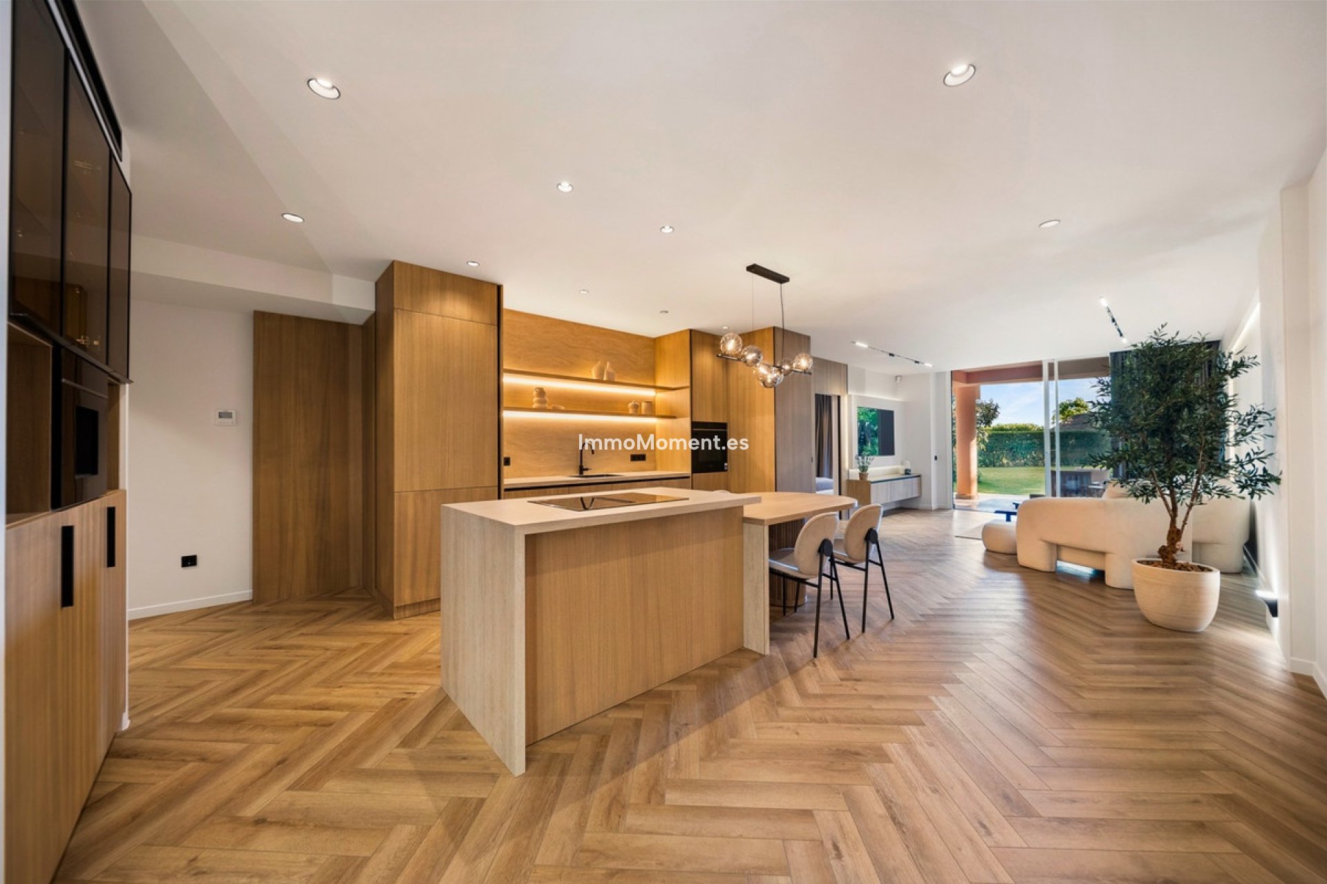 Resale - Apartment - Marbella - Nueva Andalucía