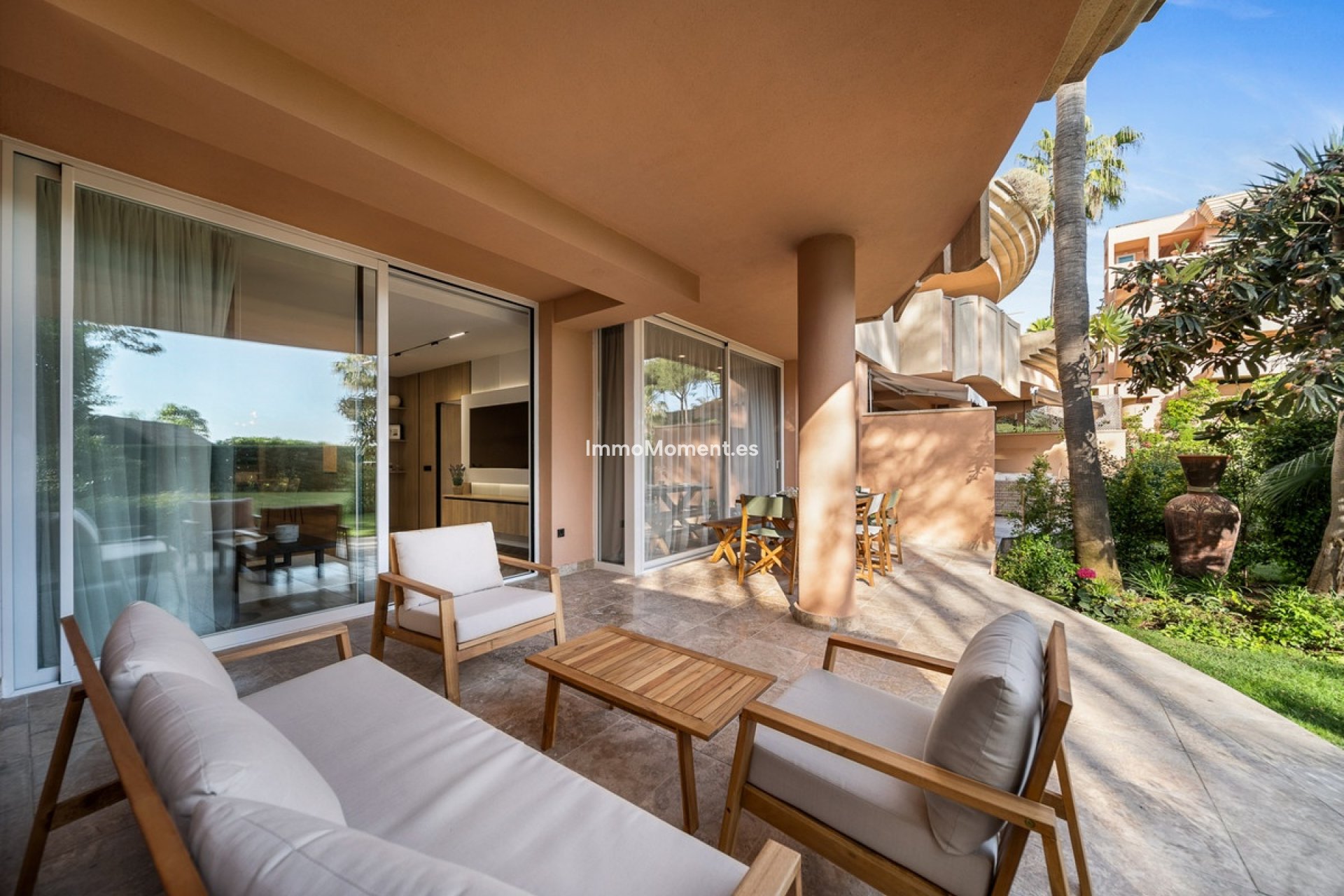 Resale - Apartment - Marbella - Nueva Andalucía