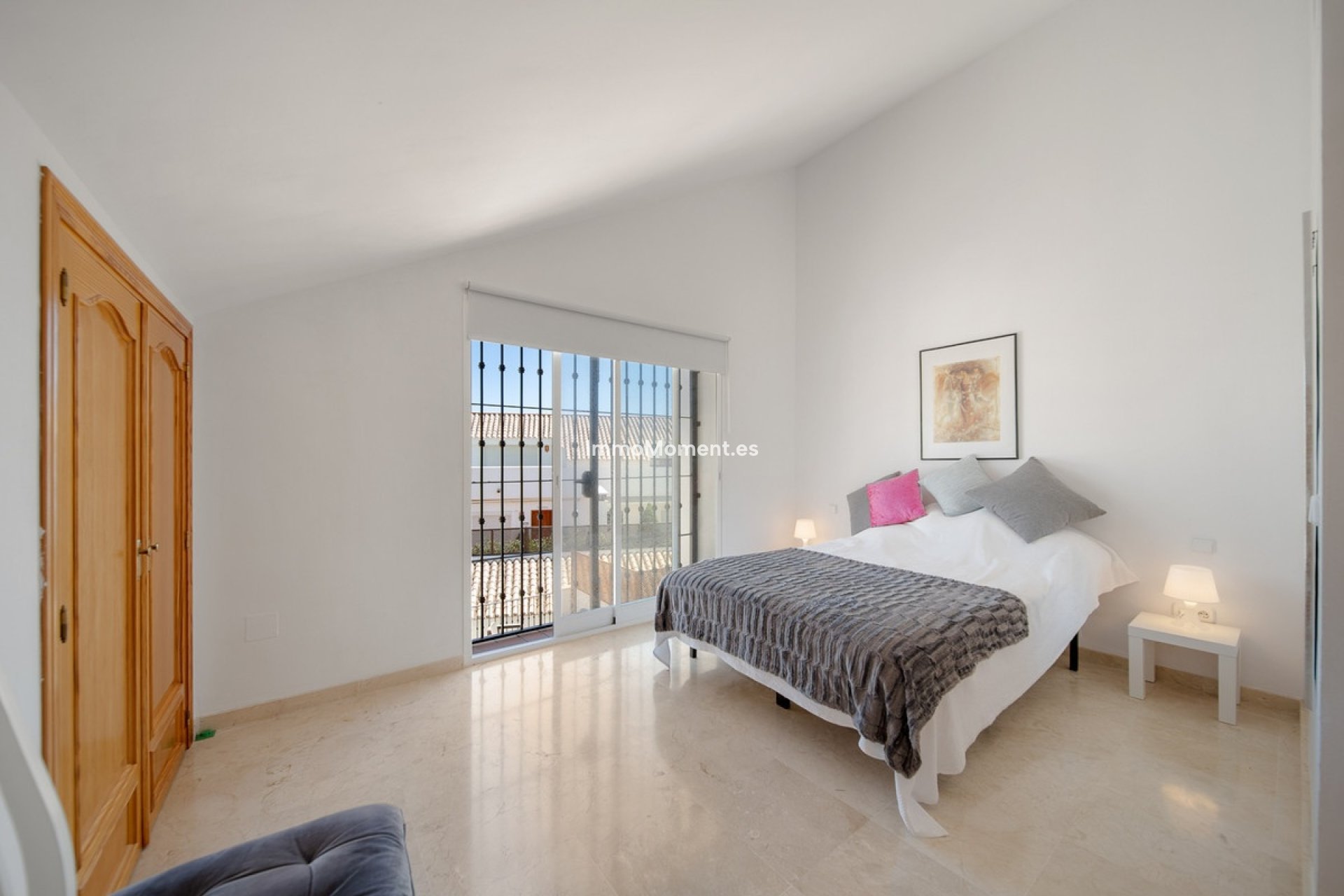 Resale - Apartment - Marbella - Nueva Andalucía