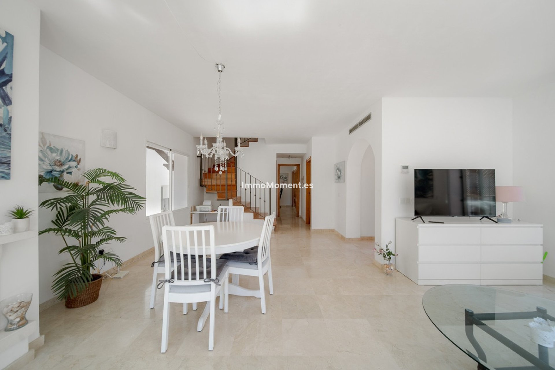 Resale - Apartment - Marbella - Nueva Andalucía