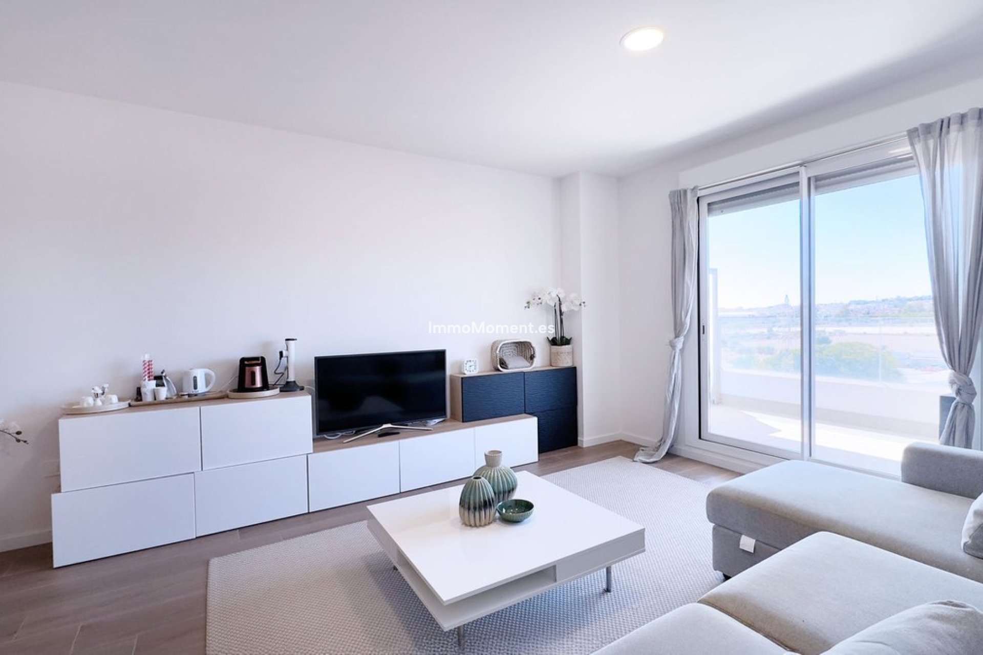 Resale - Apartment - Marbella - Nueva Andalucía