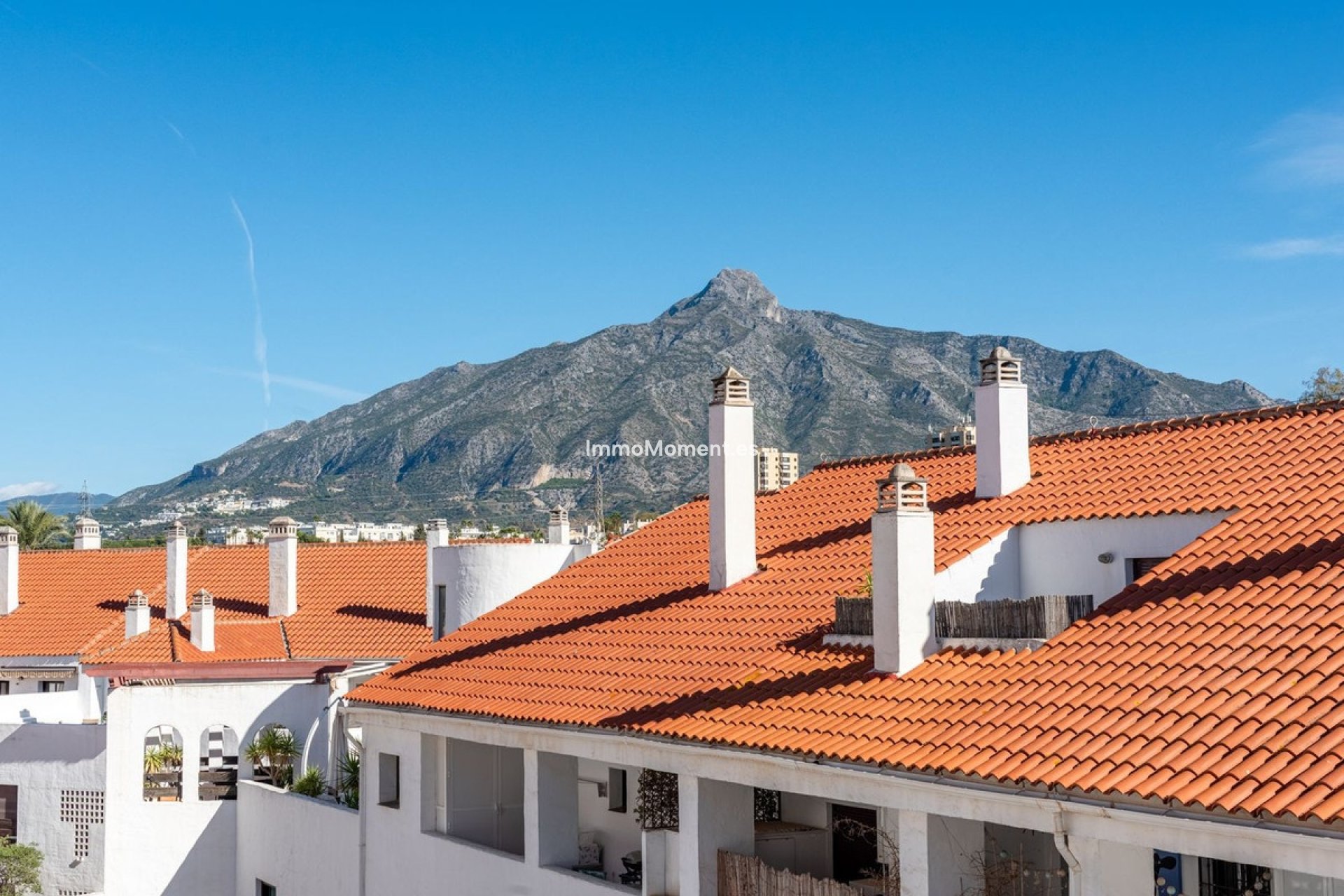 Resale - Apartment - Marbella - Nueva Andalucía