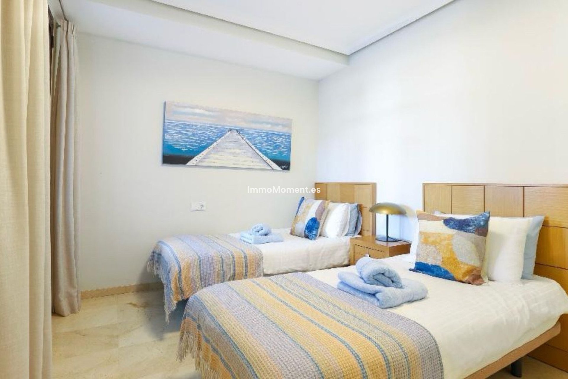 Resale - Apartment - Marbella - Nueva Andalucía