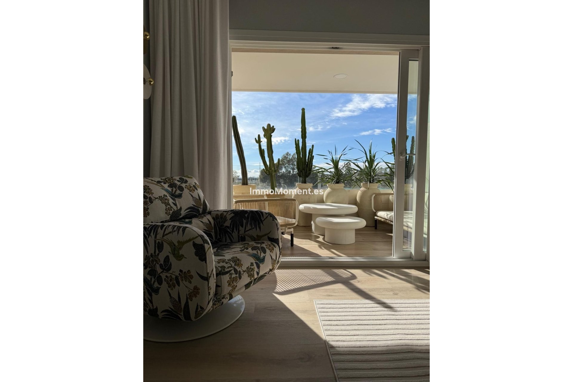Resale - Apartment - Marbella - Nueva Andalucía